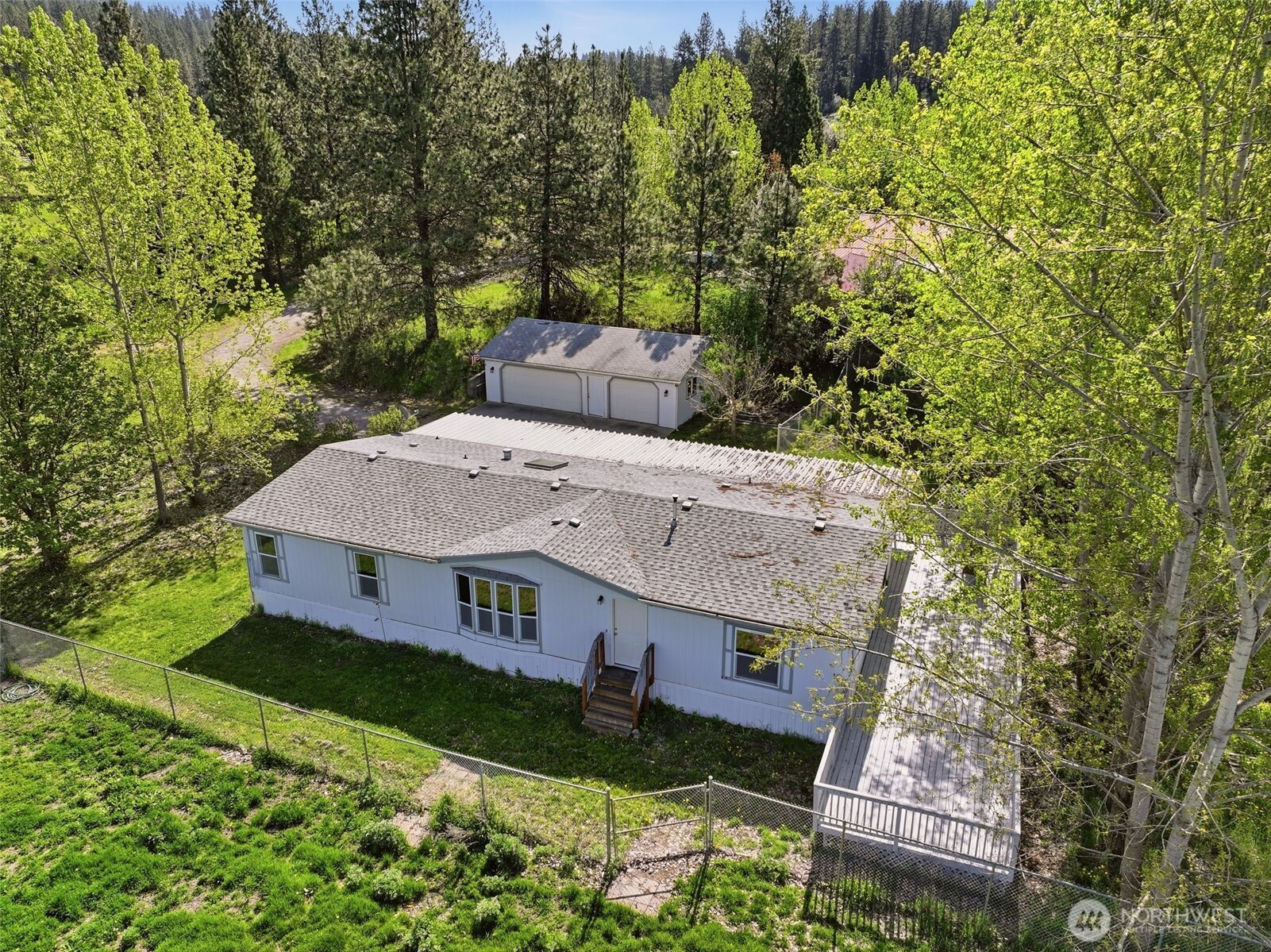8325 N Lindgren Road, Spokane, WA 99217
