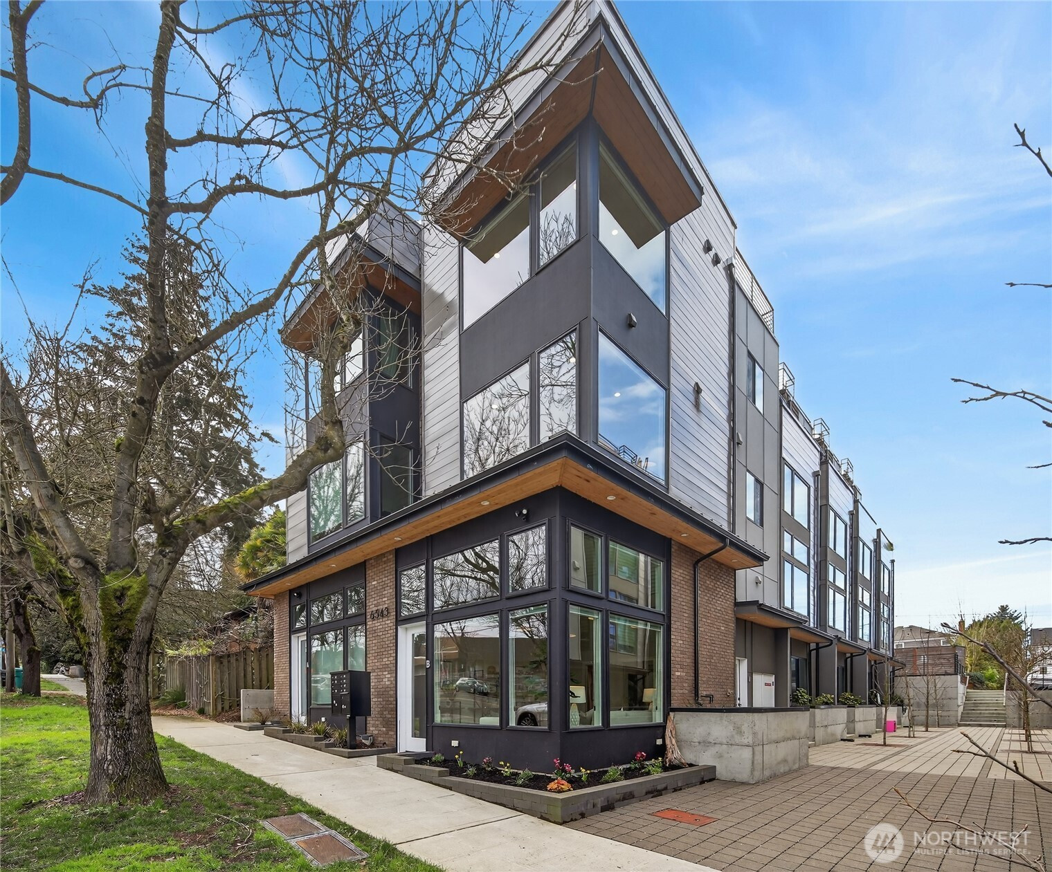 6543 35th Avenue SW, Seattle, WA 98126