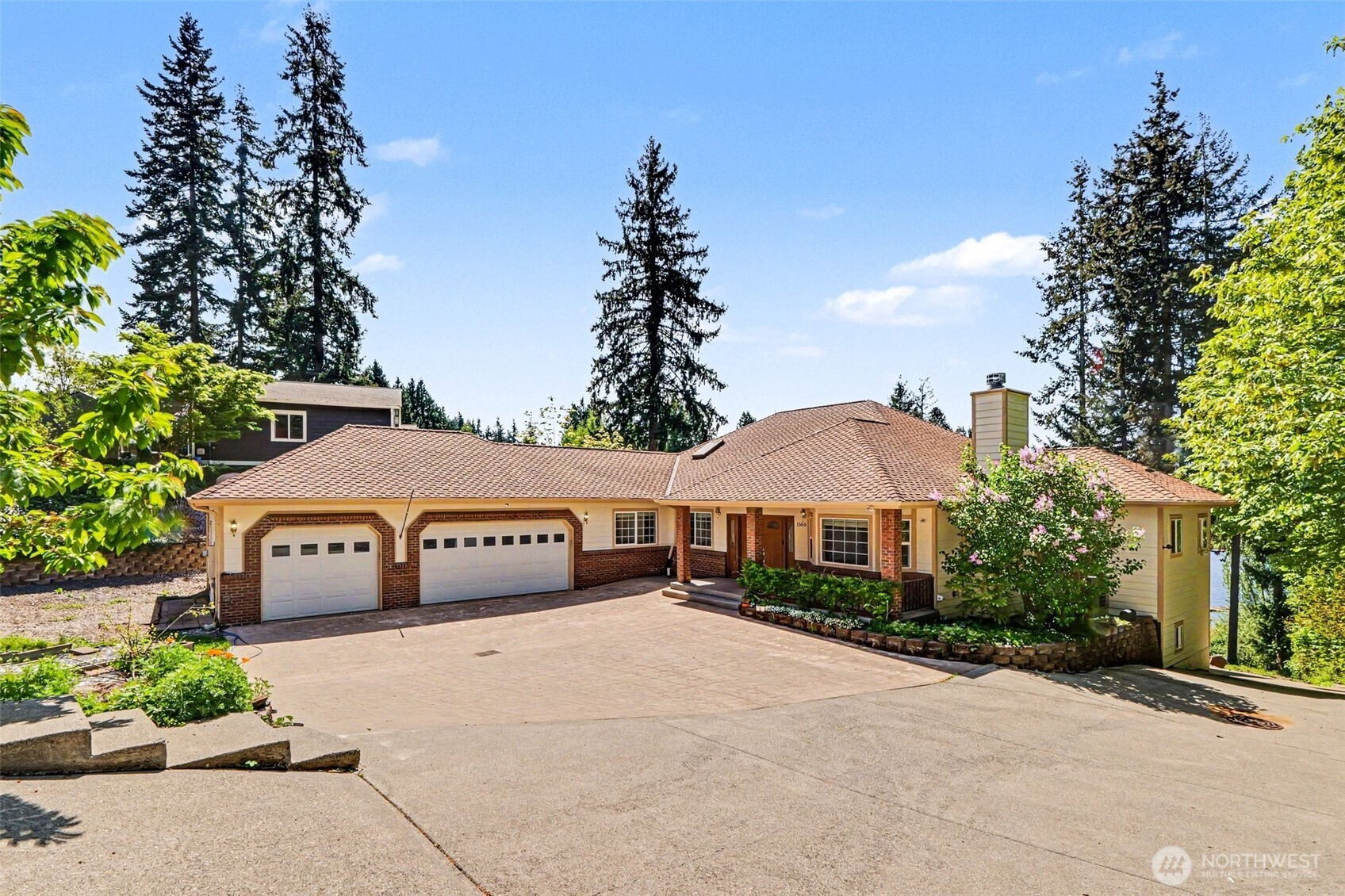 1300 N Lake Stickney, Lynnwood, WA 98087