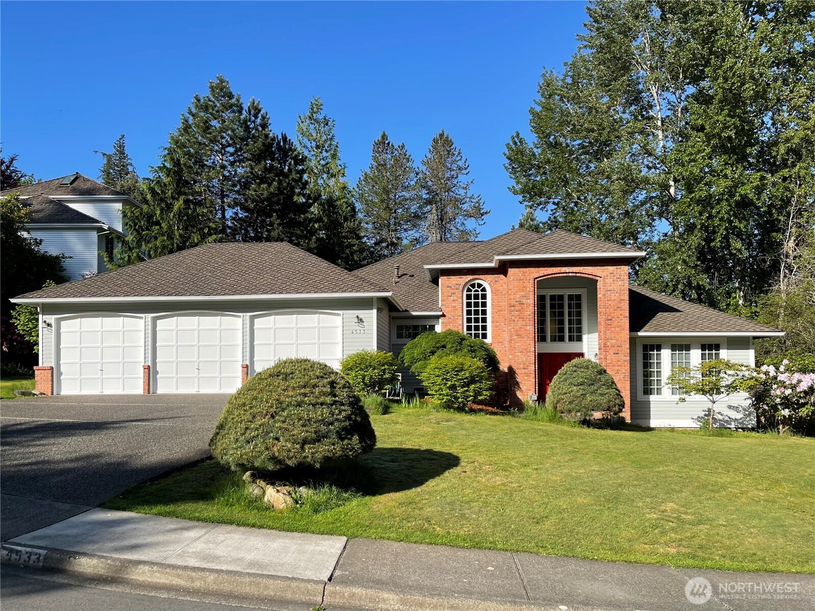 4533 242nd Avenue SE, Sammamish, WA 98029