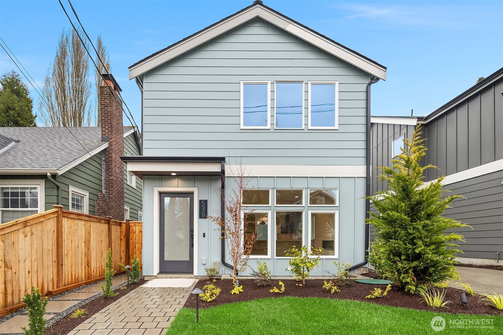 539 N 70th Street, Seattle, WA 98103