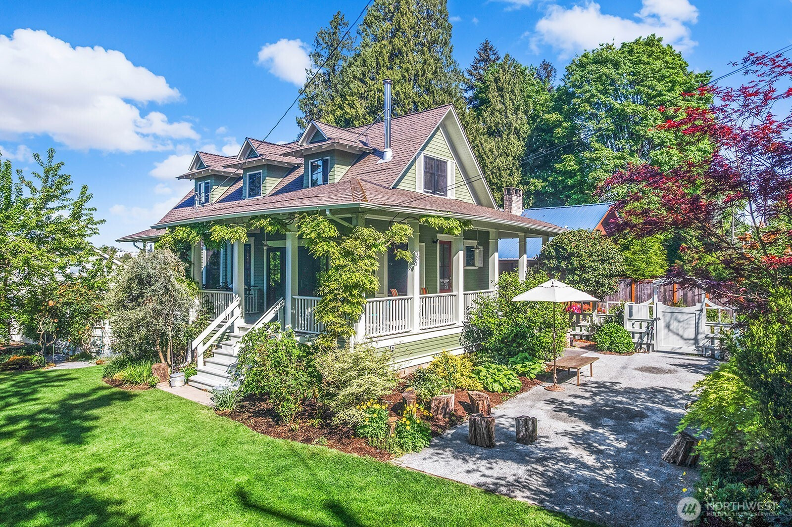7541 Seward Park Avenue S, Seattle, WA 98118