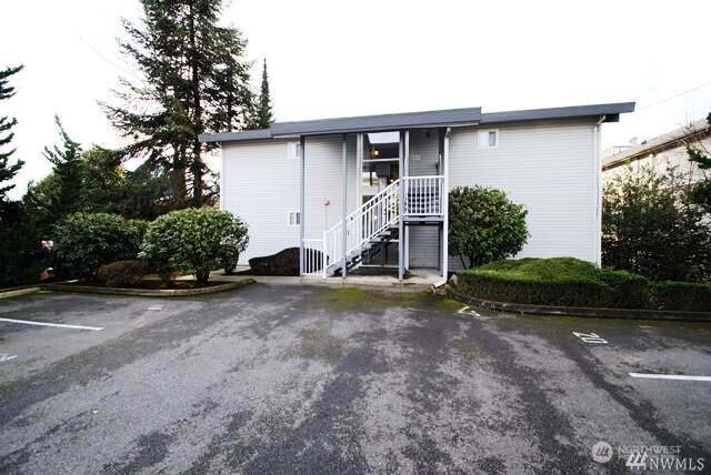 6015 Lakeview Drive, Kirkland, WA 98033