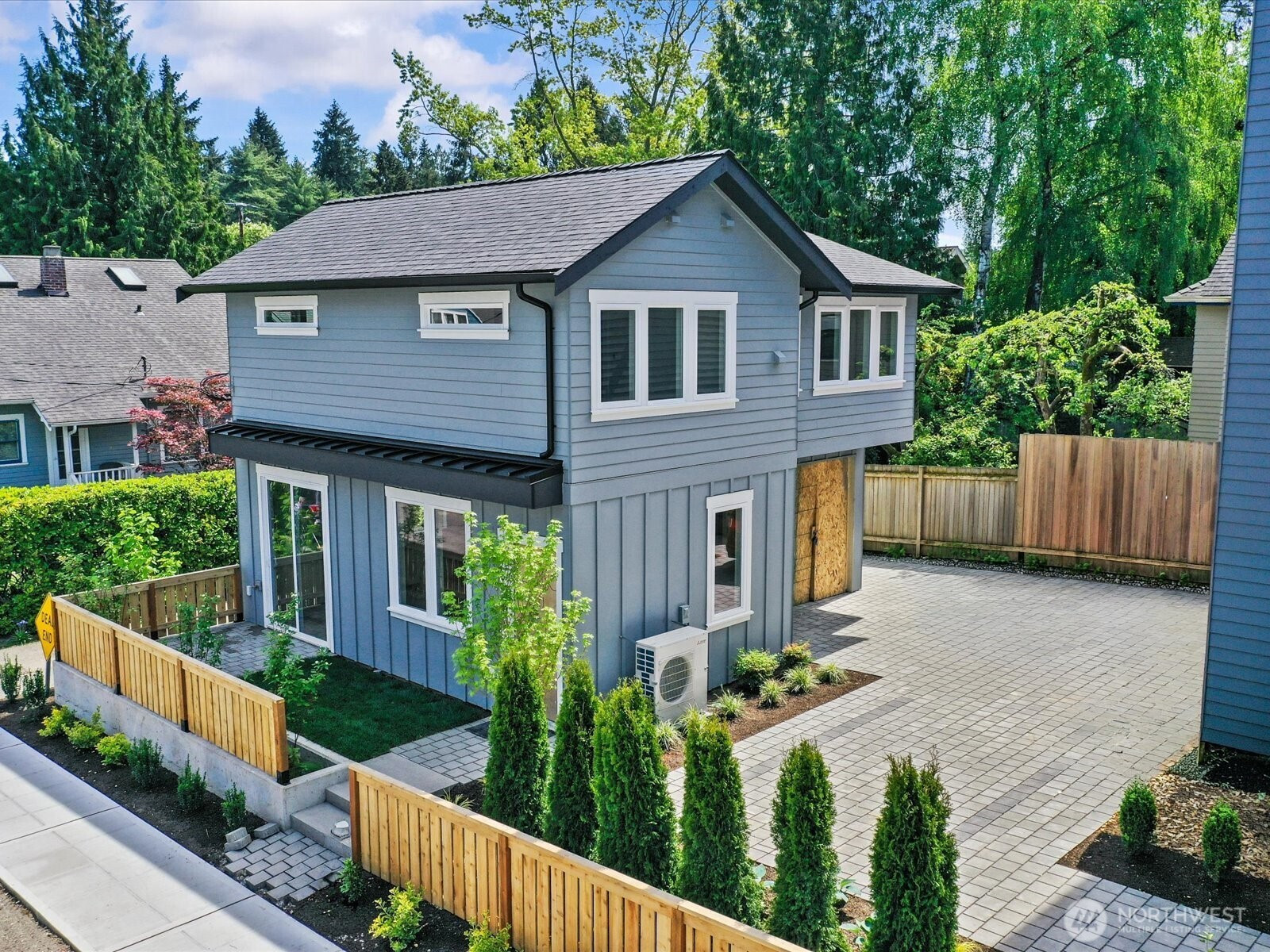 2503 E Newton Street, Seattle, WA 98112