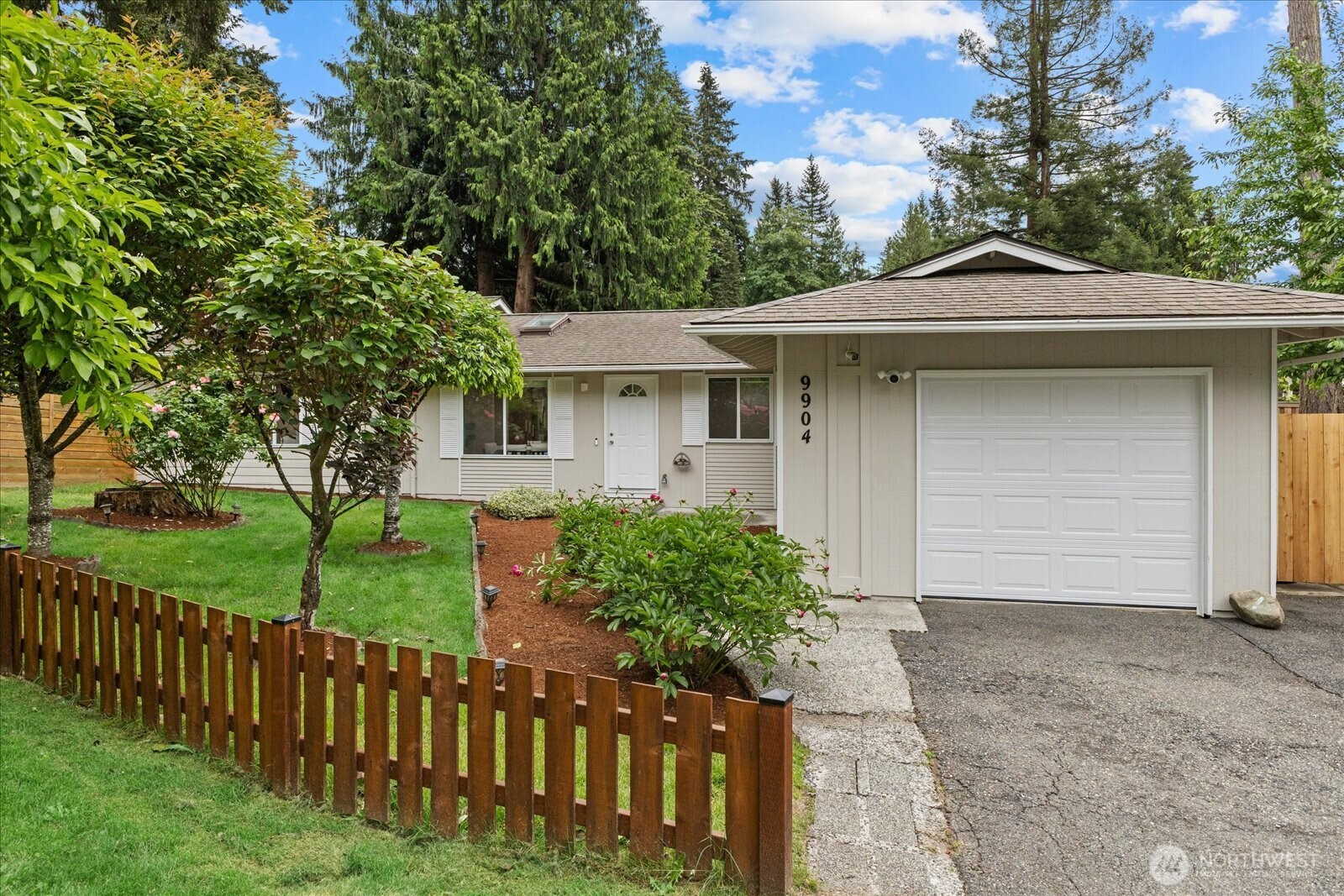 9904 167th Avenue NE, Redmond, WA 98052