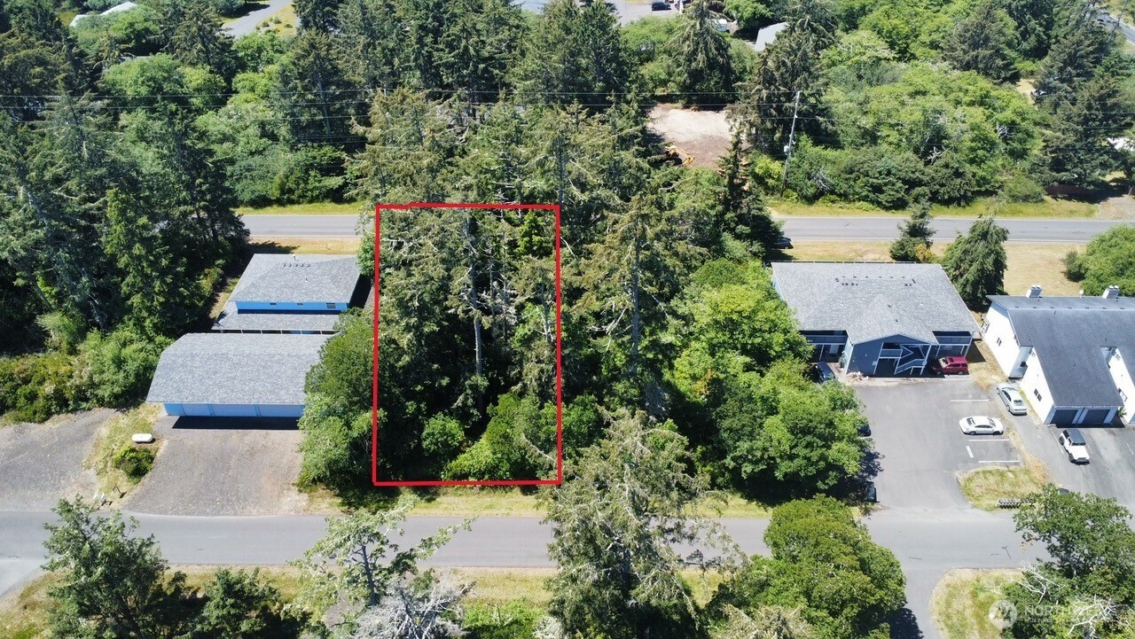 655 Sunset Avenue NE, Ocean Shores, WA 98569
