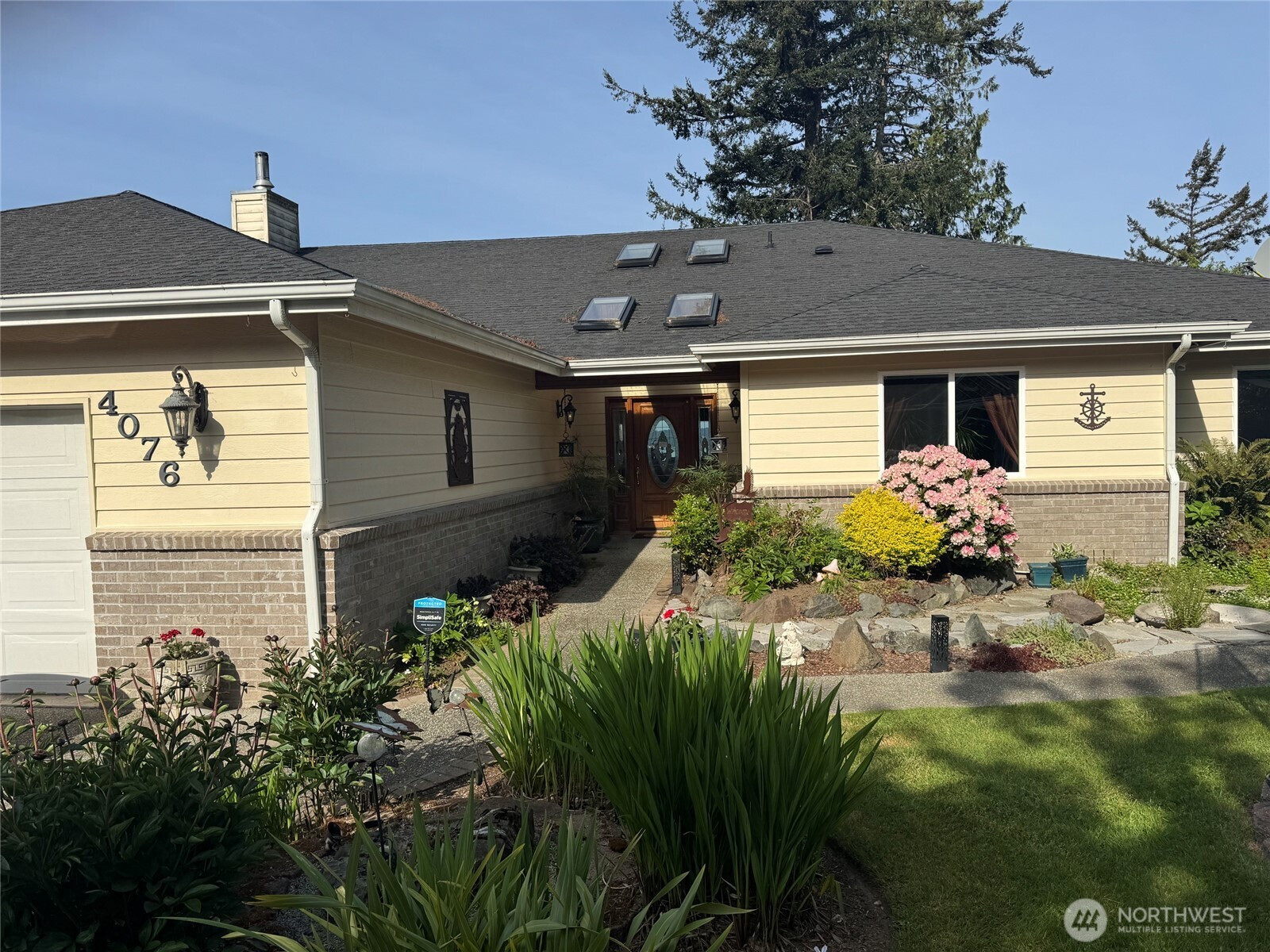 4076 S Camano Drive S, Camano Island, WA 98282