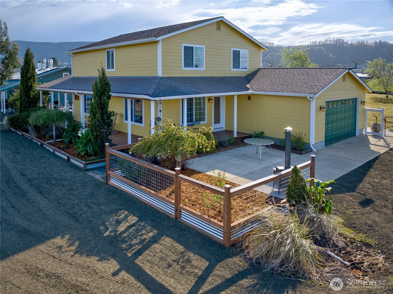 31 Blue Skies Lane, Cathlamet, WA 98612