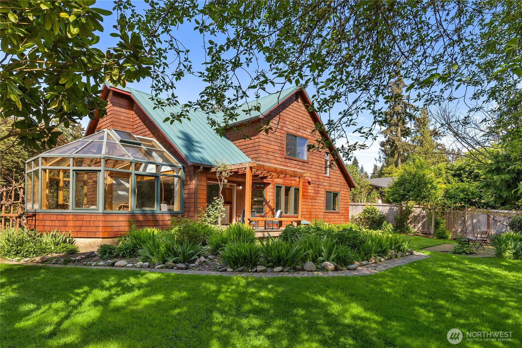 932 NW Nakata Avenue, Bainbridge Island, WA 98110