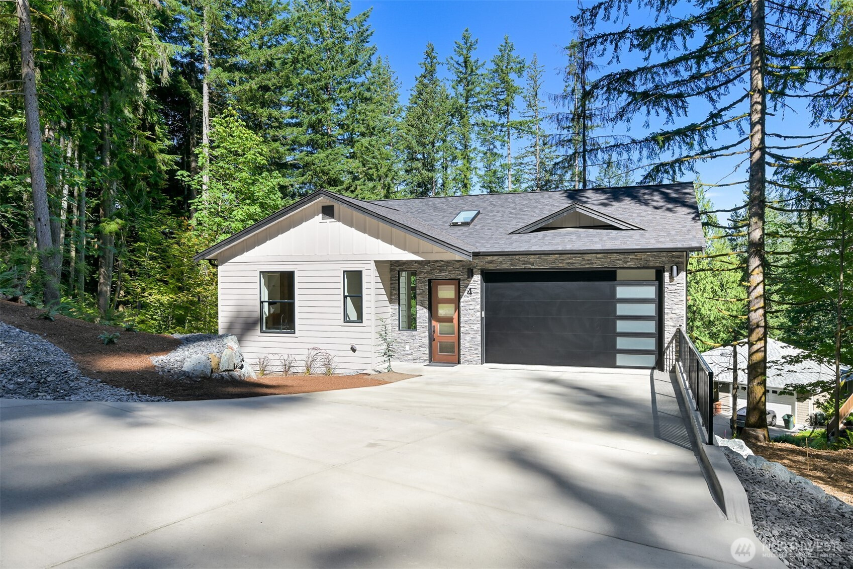 13 Clematis Lane, Bellingham, WA 98229