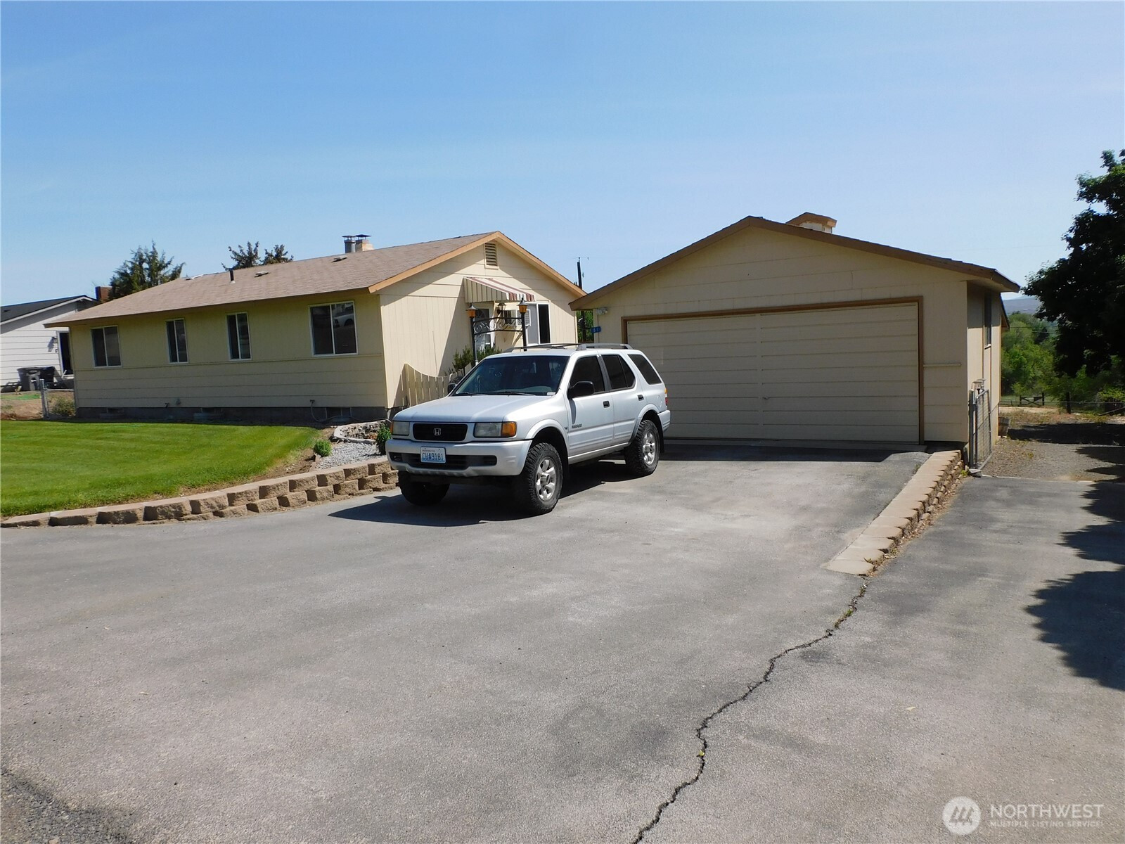 61 Lorry Lane, Selah, WA 98942