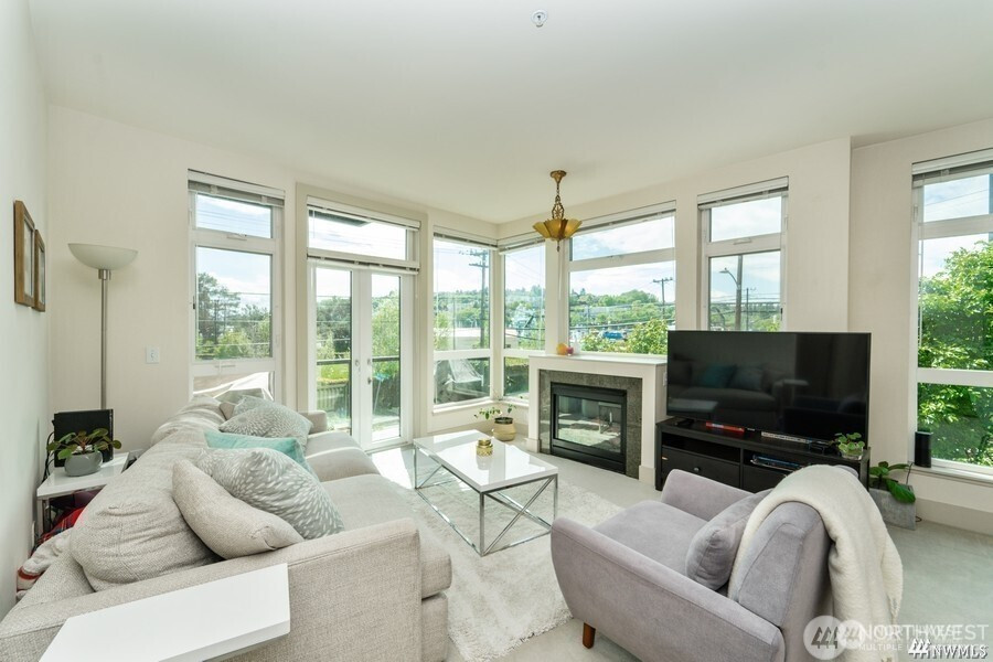 1700 N Northlake Way, Seattle, WA 98103