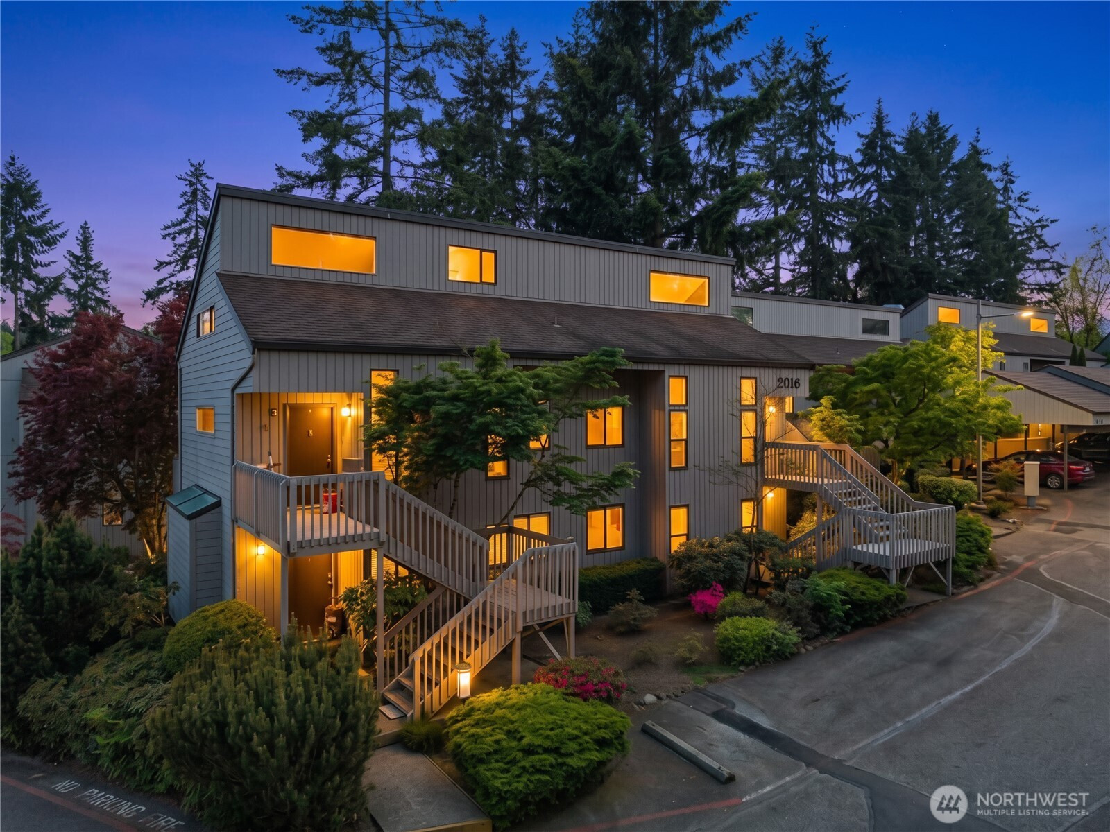 10919 NE 35th Place, Bellevue, WA 98004
