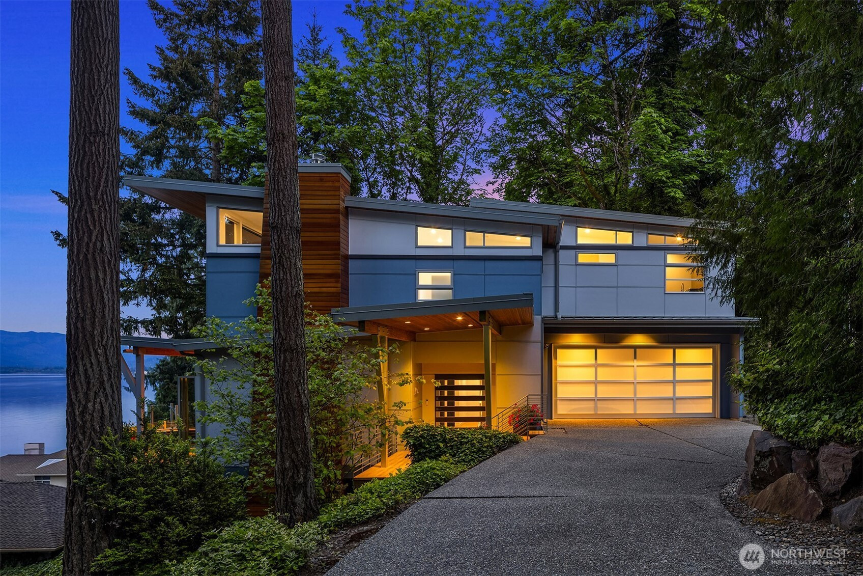 1606 W Lake Sammamish Parkway SE, Bellevue, WA 98008