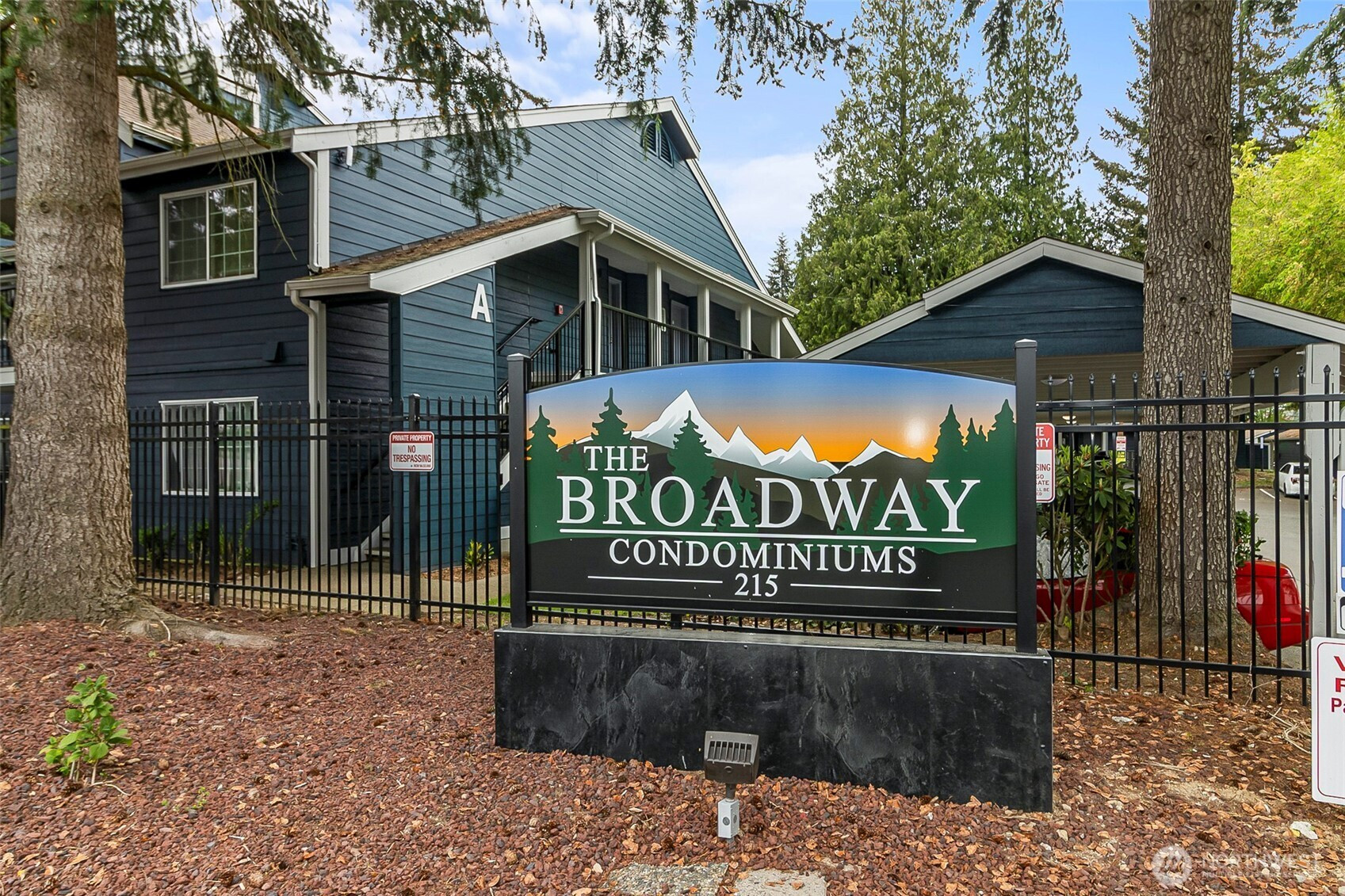 215 SW 100th Street, Everett, WA 98204