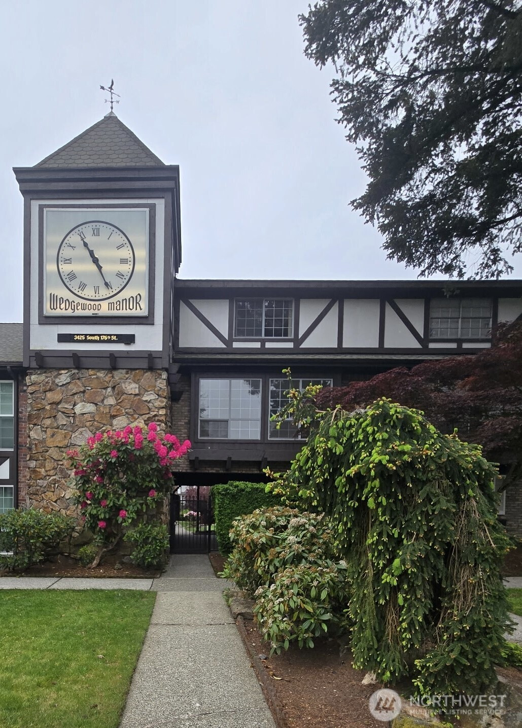 3425 S 176 Street, SeaTac, WA 98188