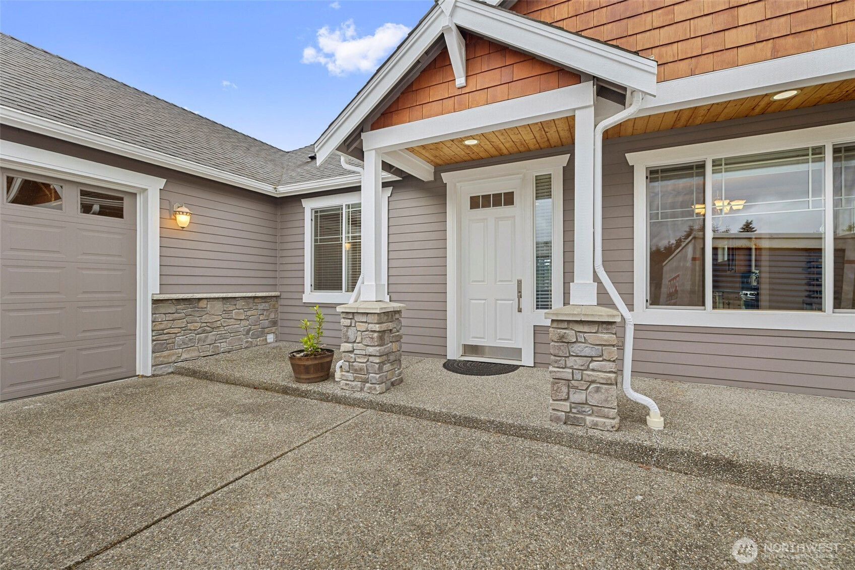 937 Secord Court, Camano Island, WA 98282