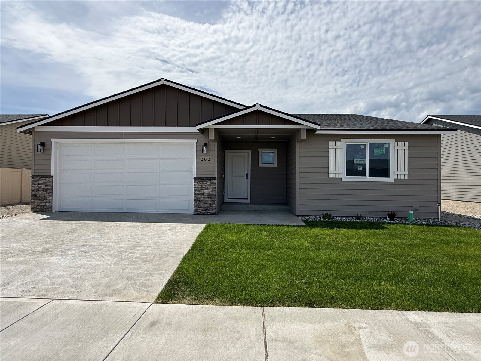 202 Salmon Drive, Wenatchee, WA 98801