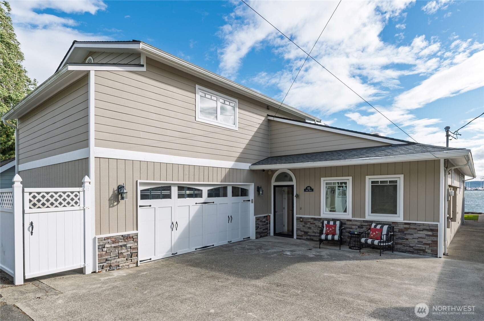 325 Shore Drive, Bremerton, WA 98310