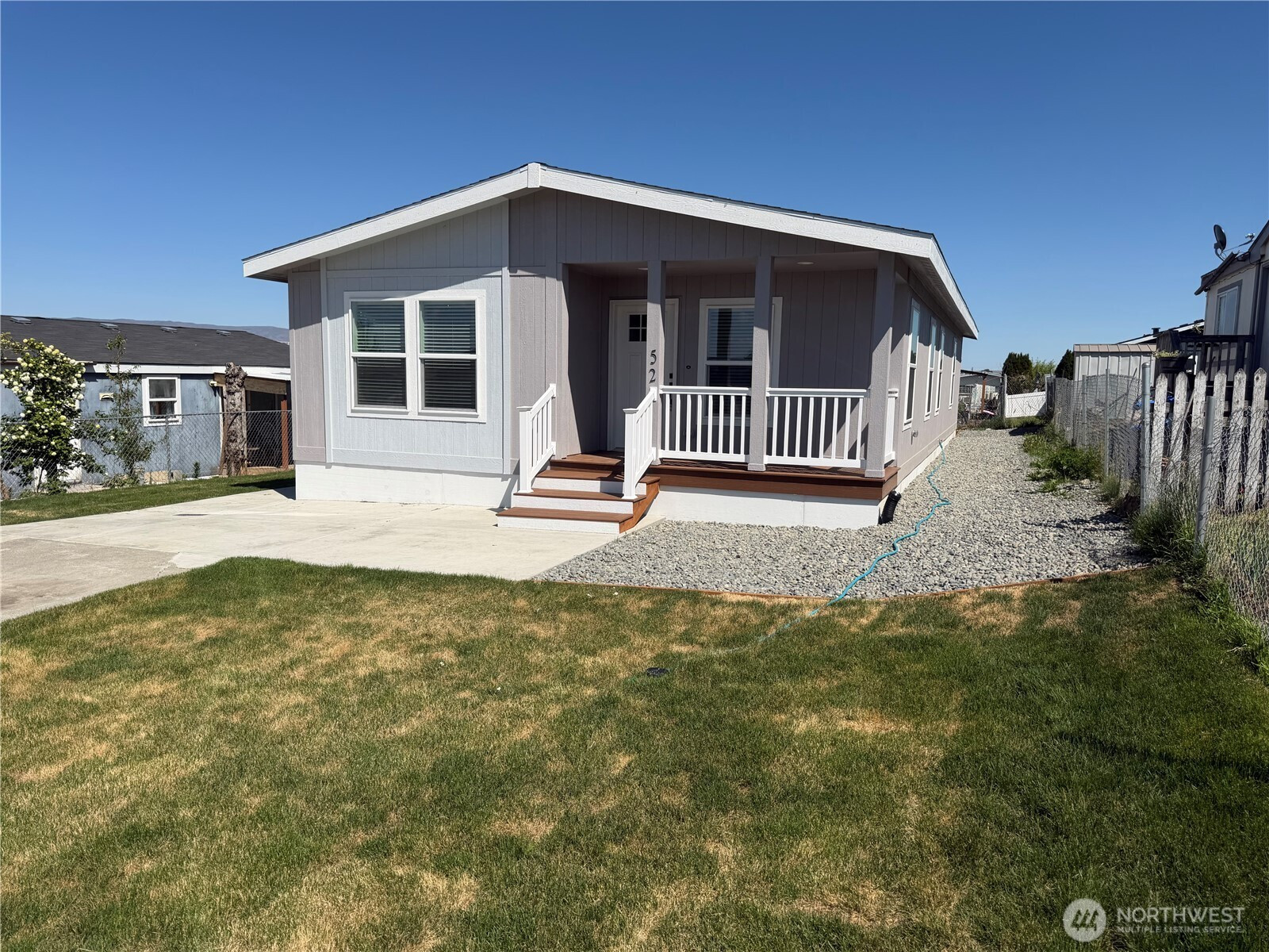 402 Maple Avenue, Sunnyside, WA 98944