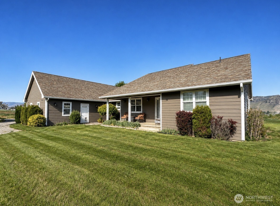 22 Rooster Flats Road, Oroville, WA 98844