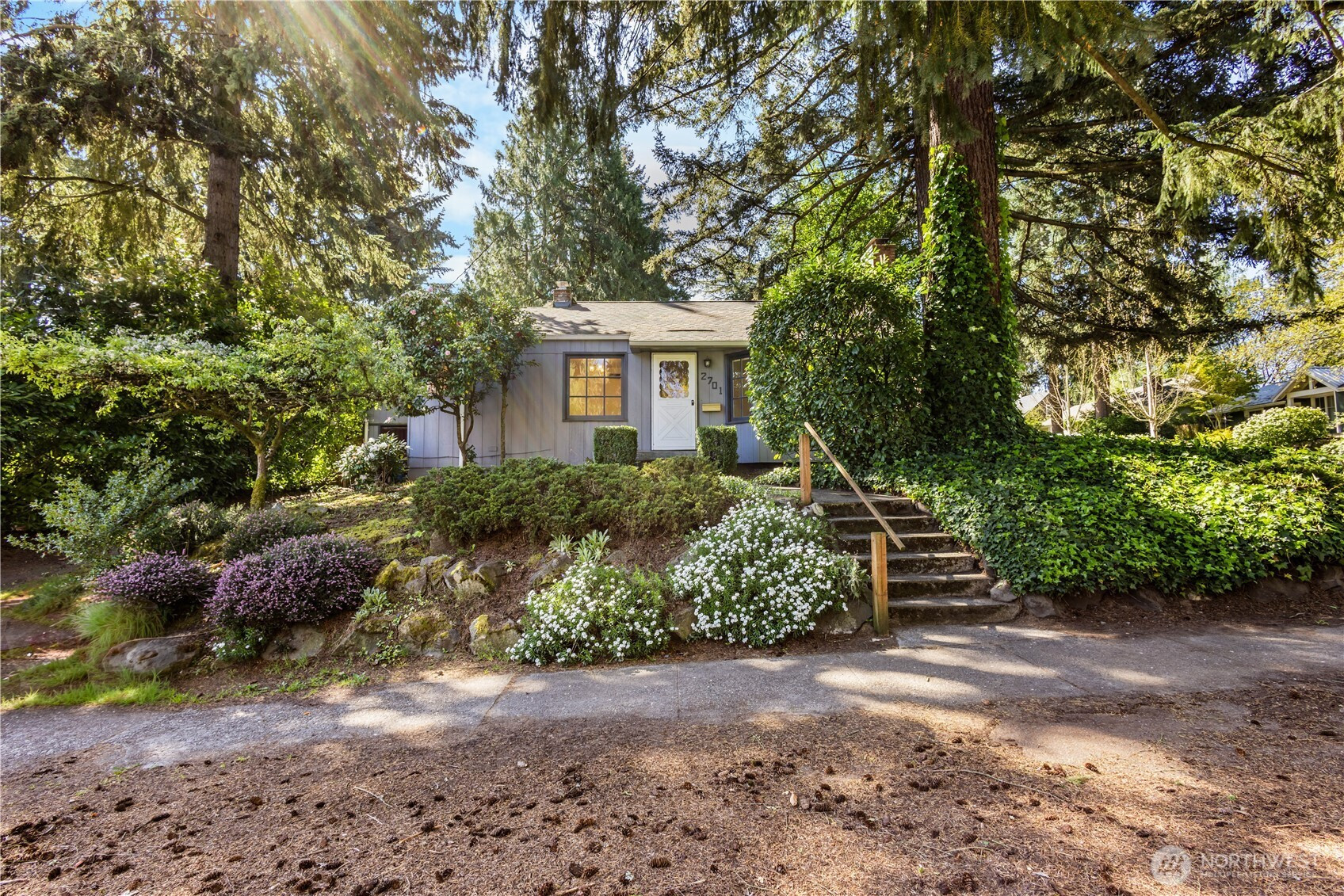 2701 NE 90th Street, Seattle, WA 98115