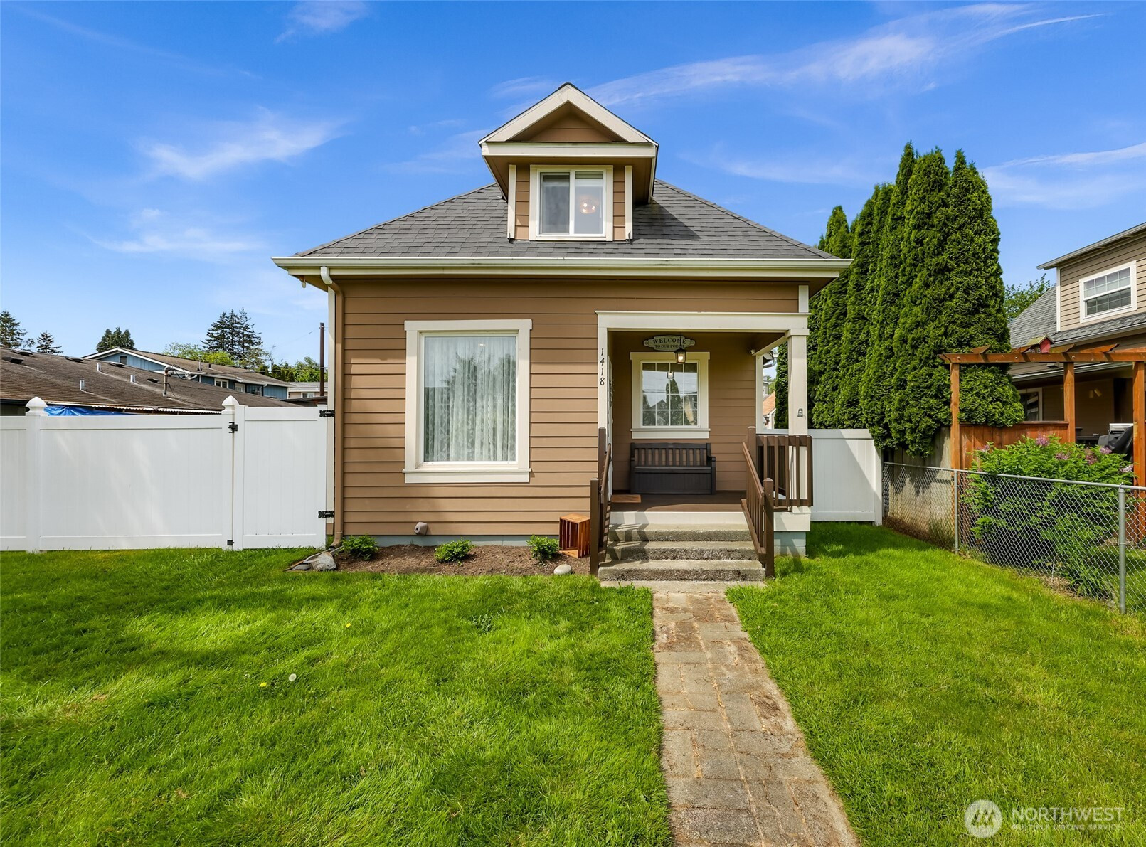 1418 Maple Street, Everett, WA 98201