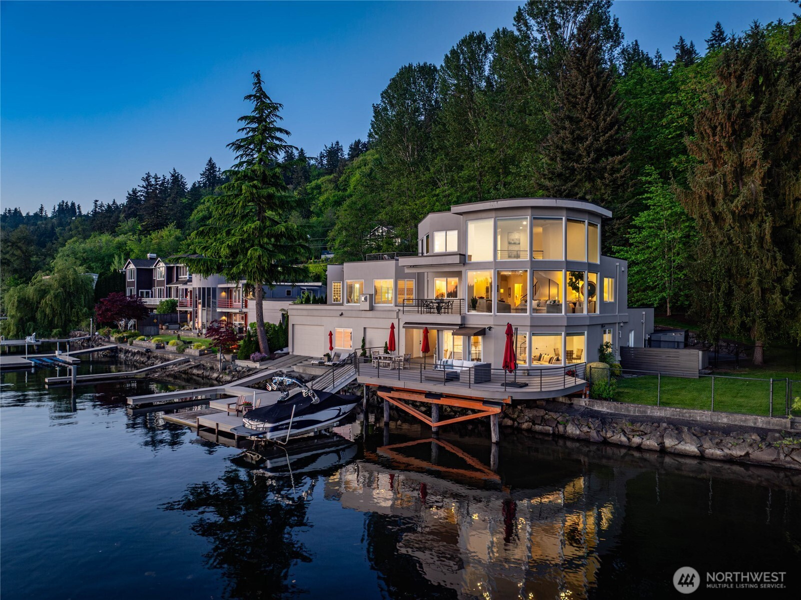 2007 E Lake Sammamish Parkway NE, Sammamish, WA 98074