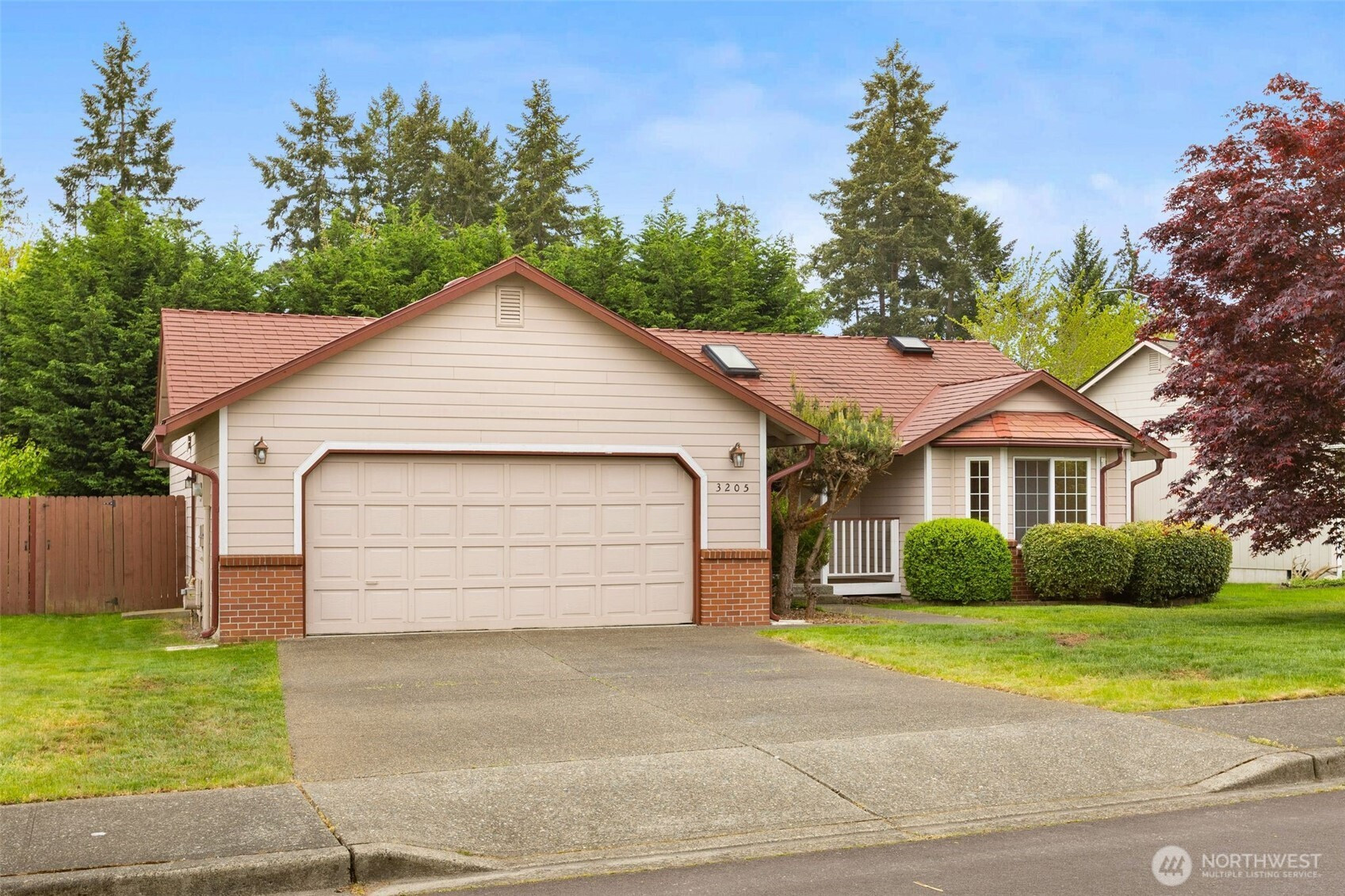 3205 Jeri Drive NE, Lacey, WA 98516