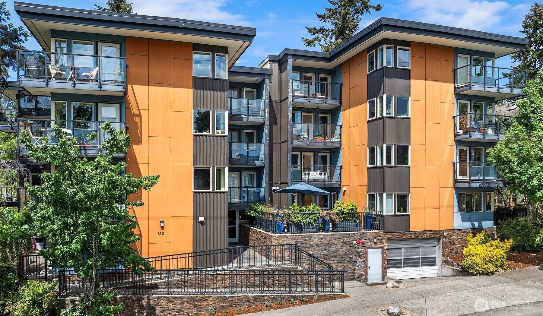 120 NW 39th Street, Seattle, WA 98107