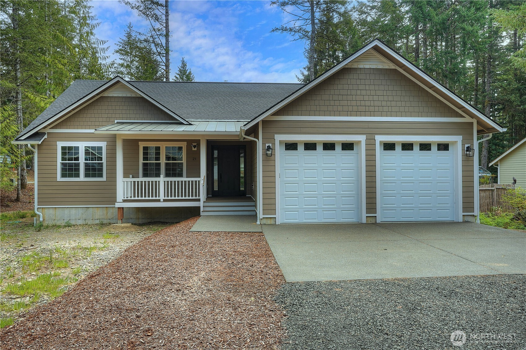 21 E Eastwood Lane, Union, WA 98592