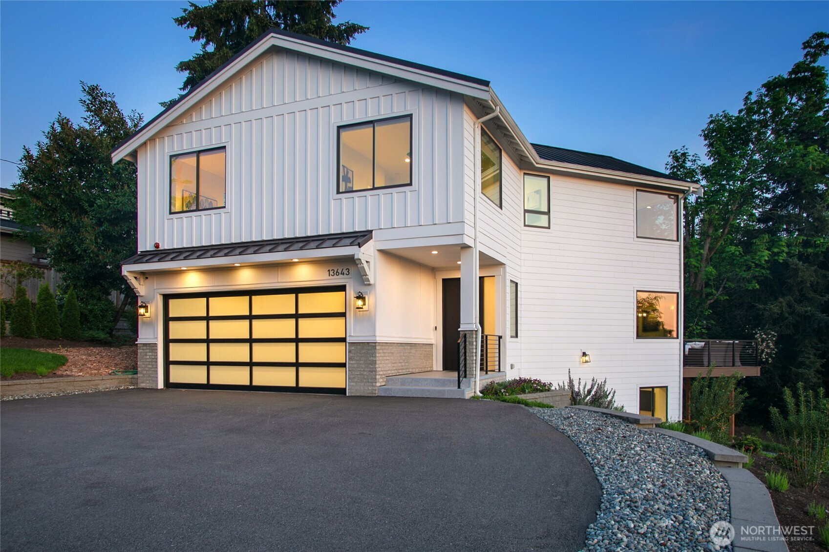 13643 SE 10th Street SE, Bellevue, WA 98005