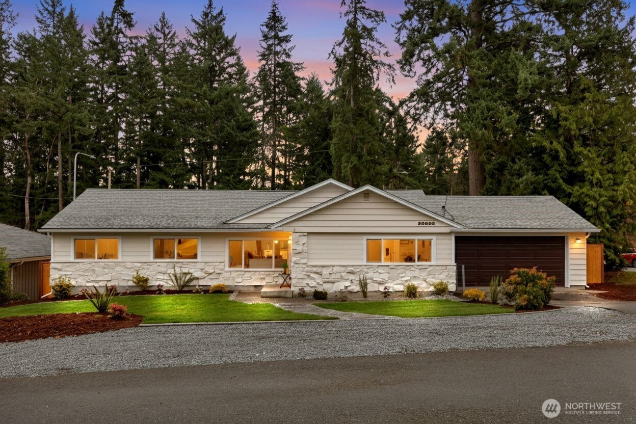 20008 Meridian Place N, Shoreline, WA 98133