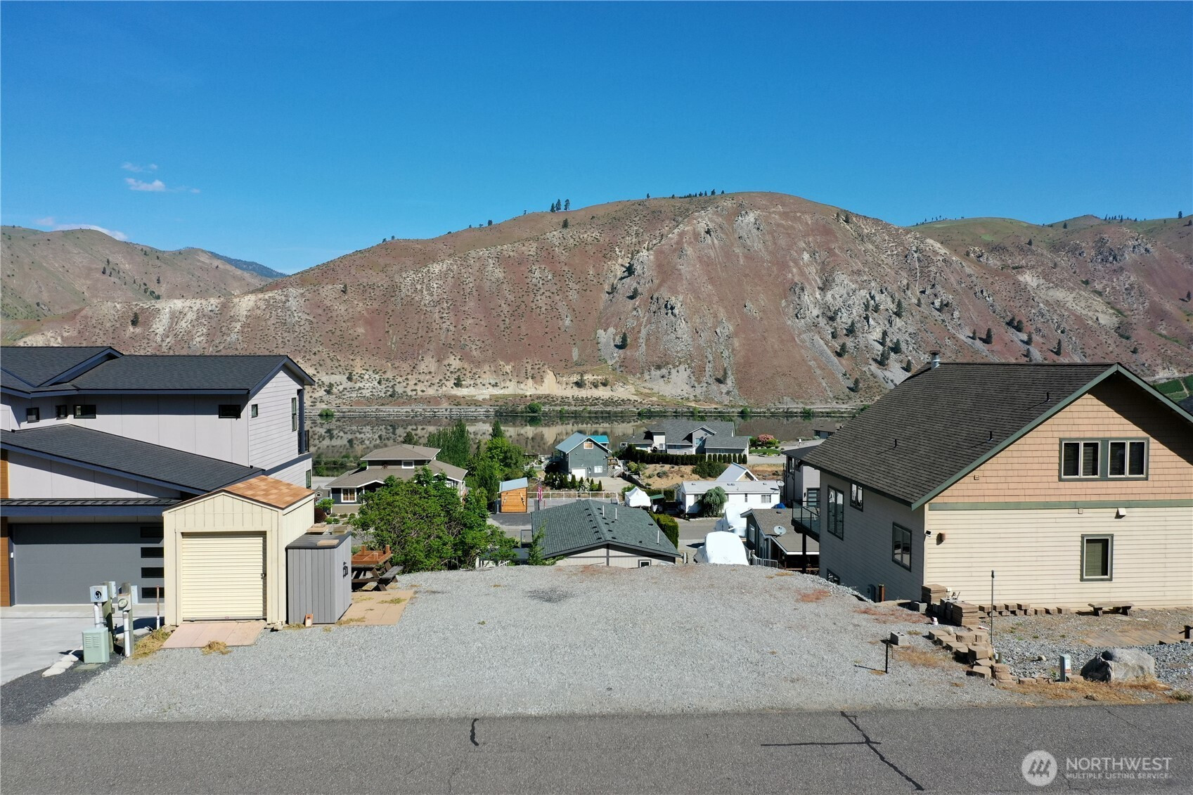 565 Entiat Place, Orondo, WA 98843