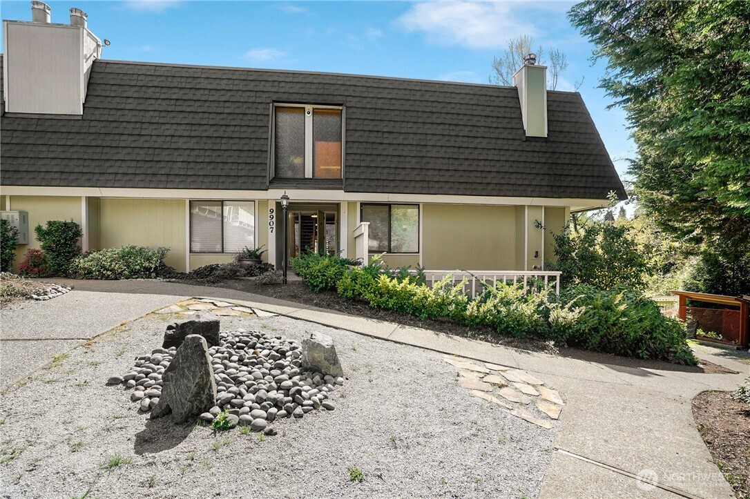 9907 NE 124th Street, Kirkland, WA 98034