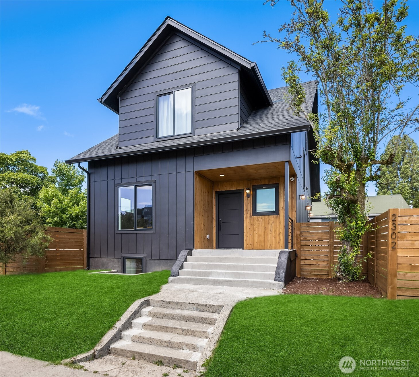 2302 E Pike Street, Seattle, WA 98122