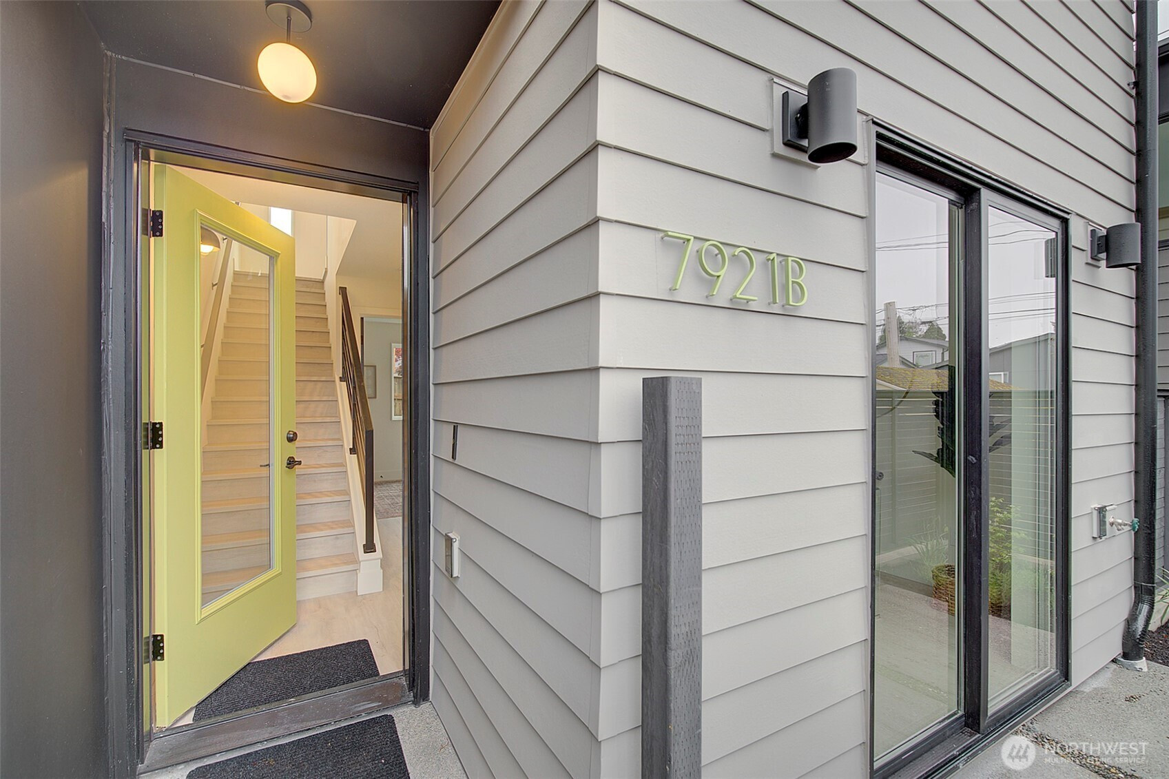 7912 34th Avenue SW, Seattle, WA 98126