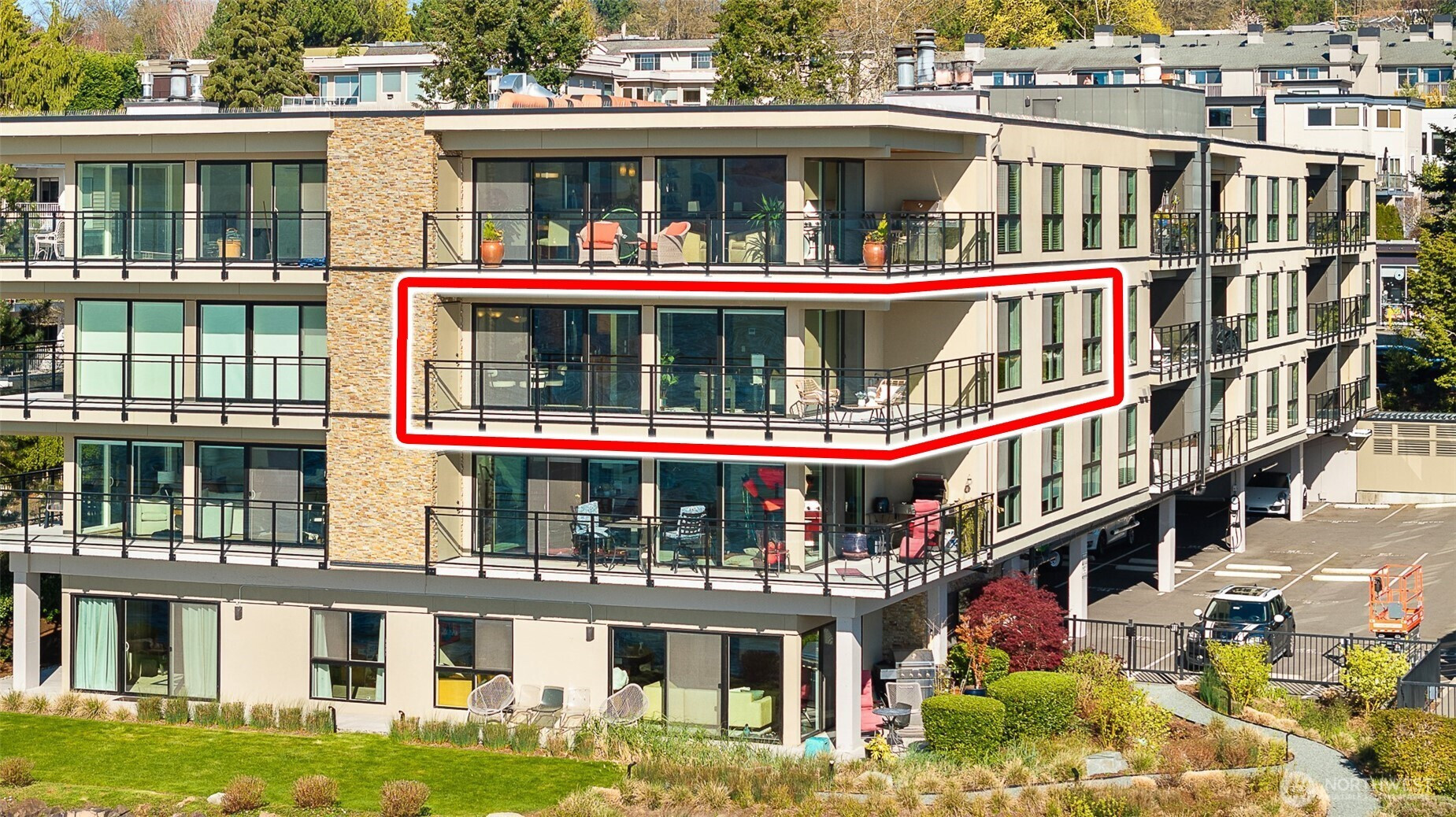 6401 Lake Wask Blvd NE, Kirkland, WA 98033