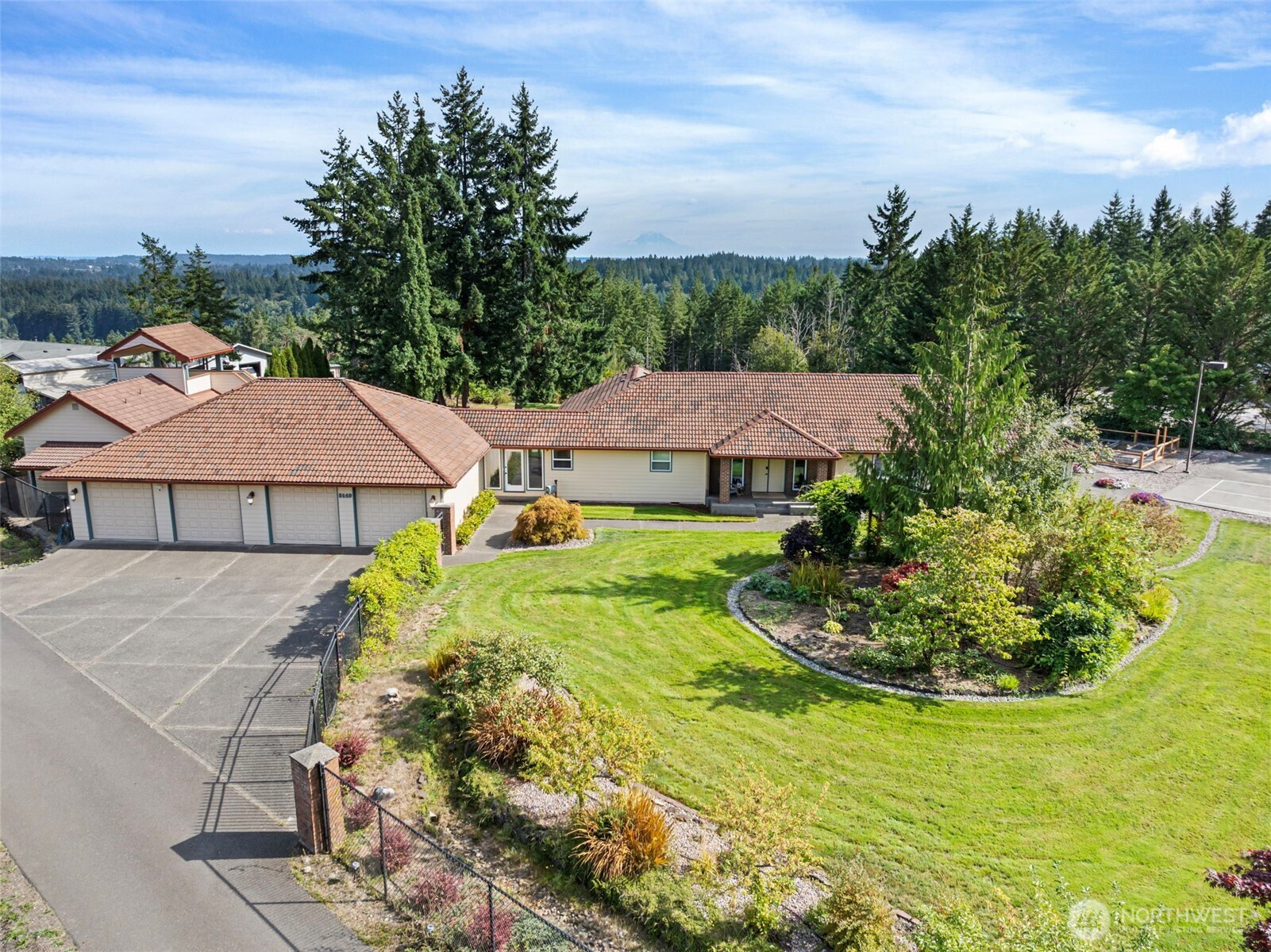 5149 NW Viewpoint Lane, Bremerton, WA 98312