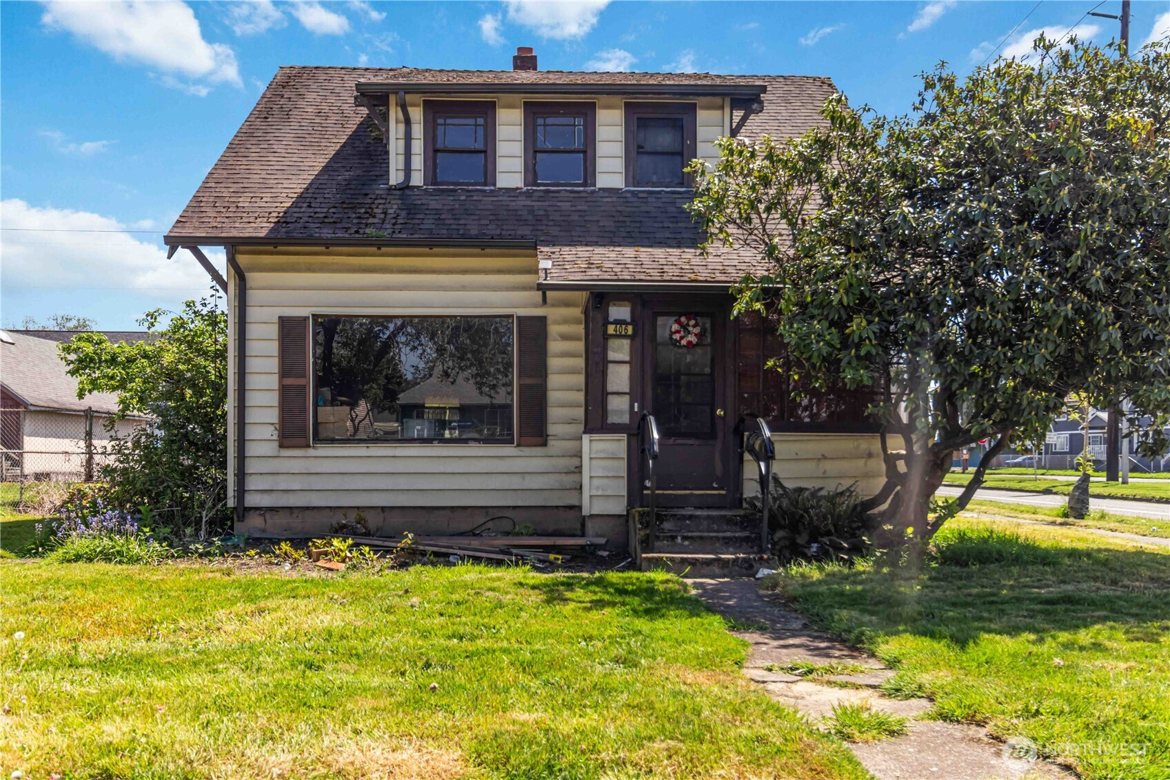 406 15th Avenue, Longview, WA 98632