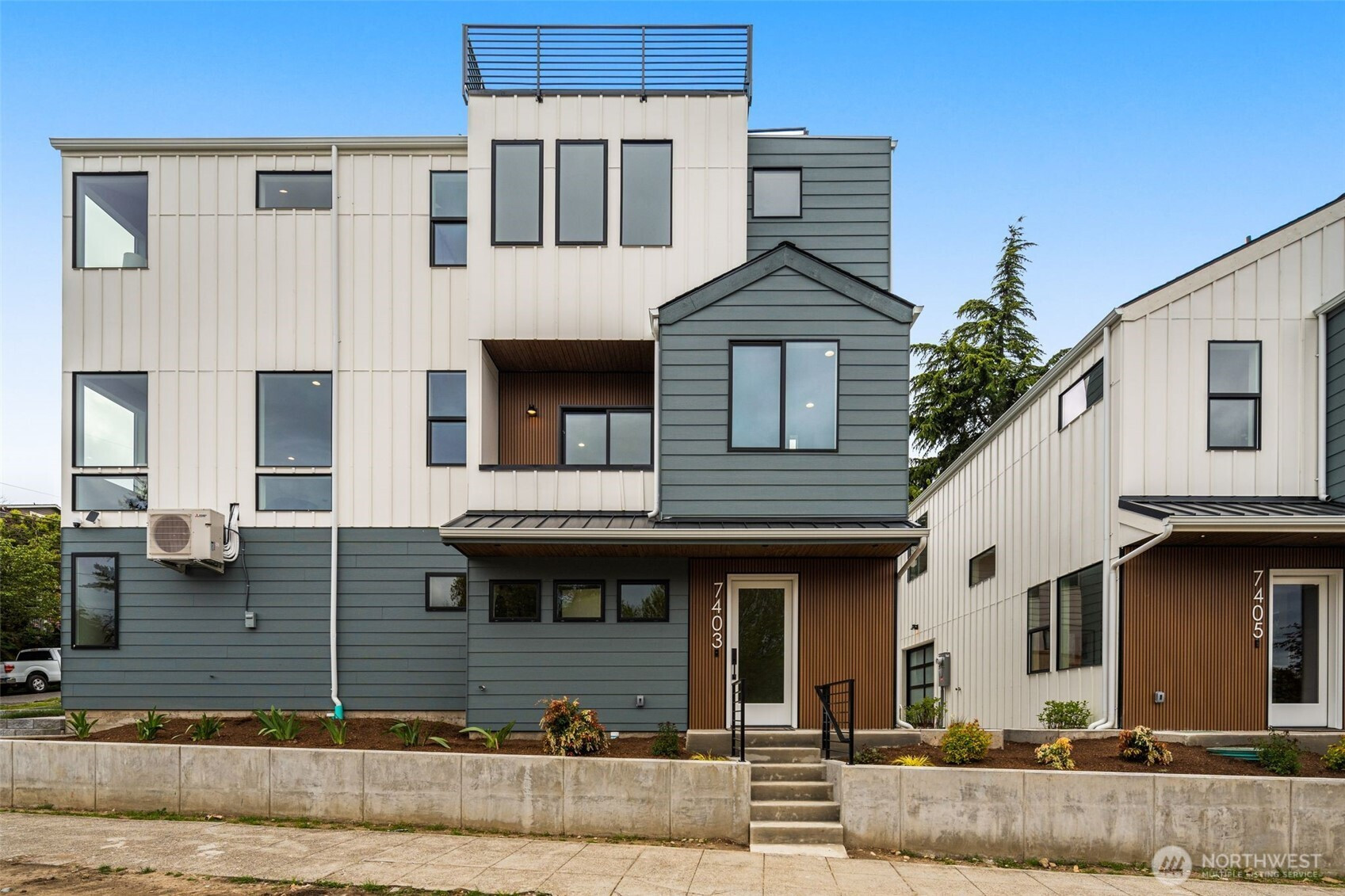 7403 Dayton Avenue N, Seattle, WA 98103