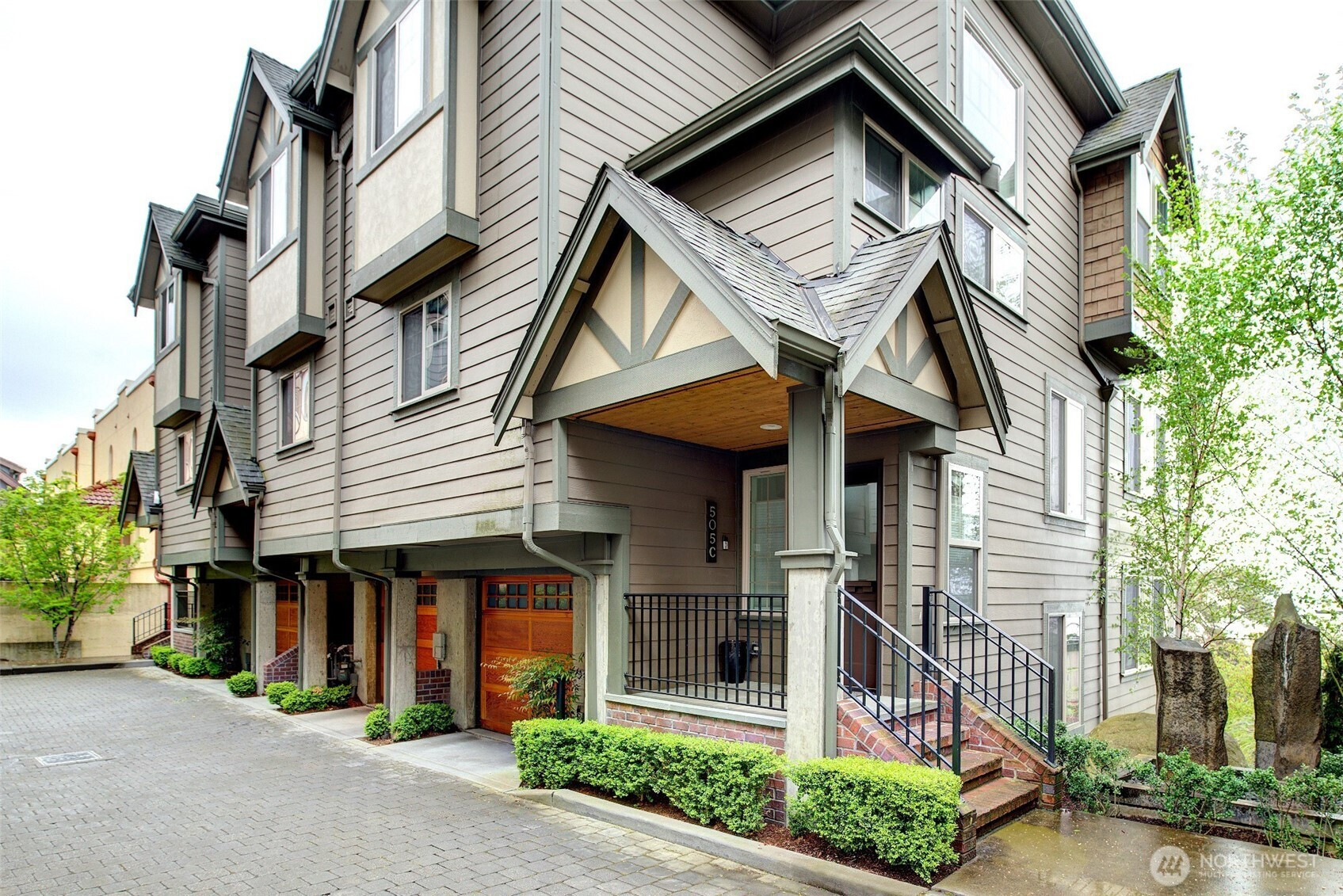 505 W Olympic Place, Seattle, WA 98119