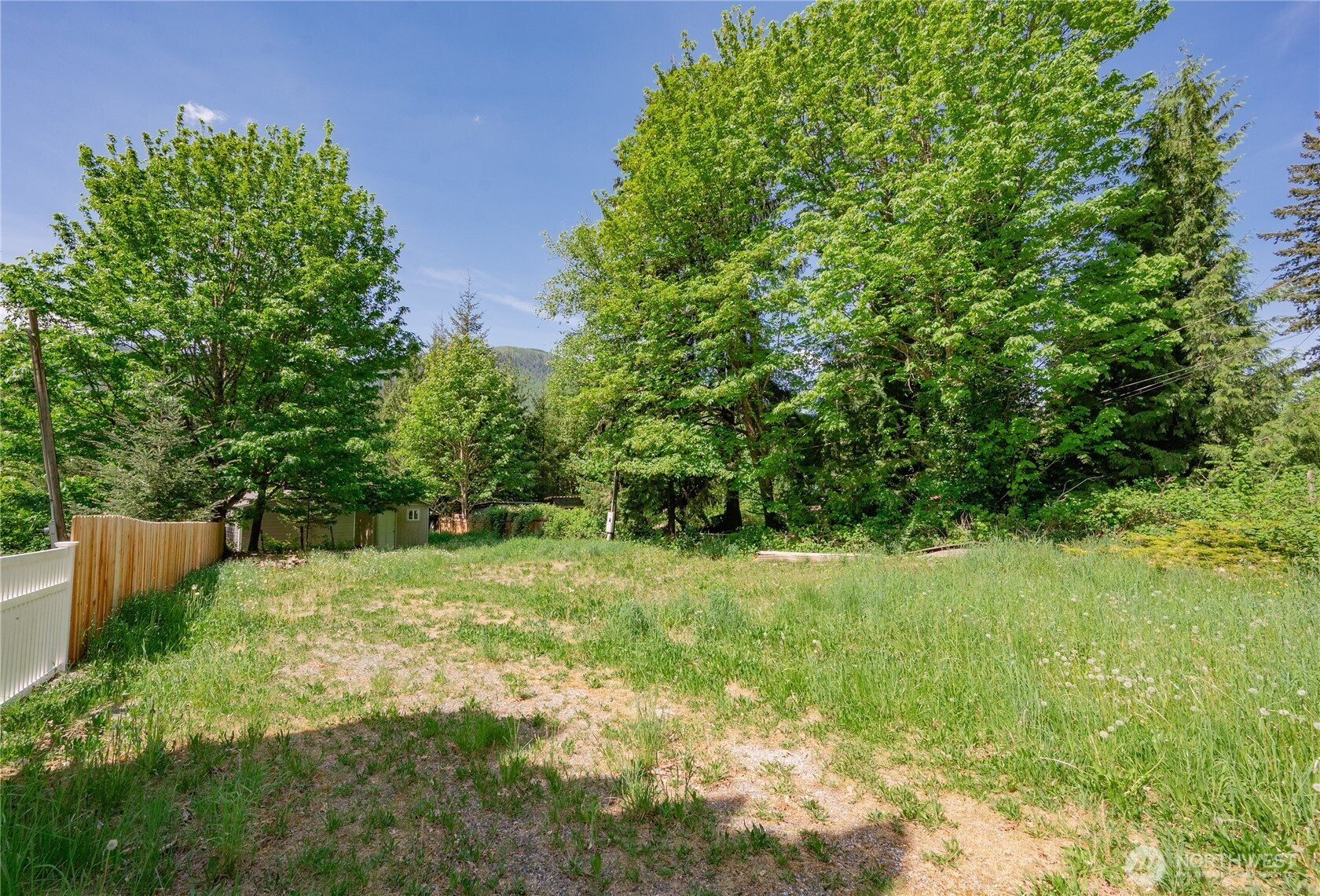 7945 Santa Fe Trail, Maple Falls, WA 98266