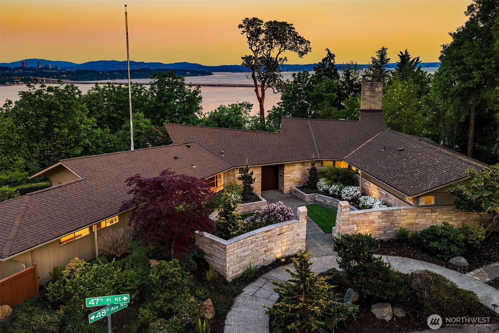 3704 48th Avenue NE, Seattle, WA 98105