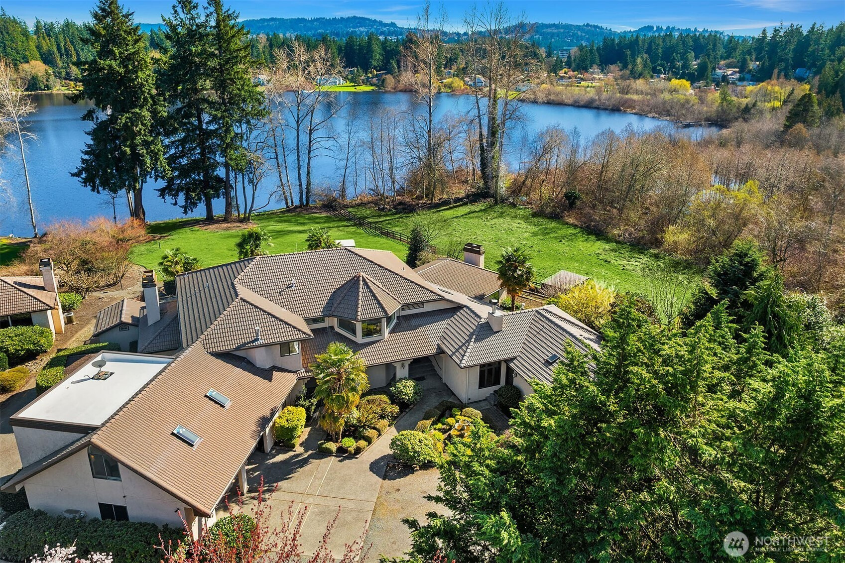 15805 SE 16th Street, Bellevue, WA 98008