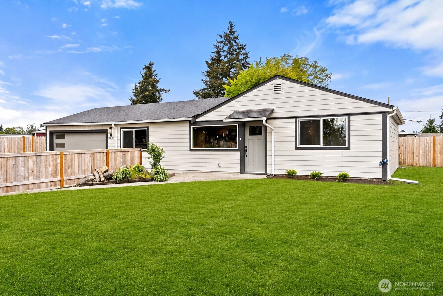 10621 Cronins Drive SW, Lakewood, WA 98499