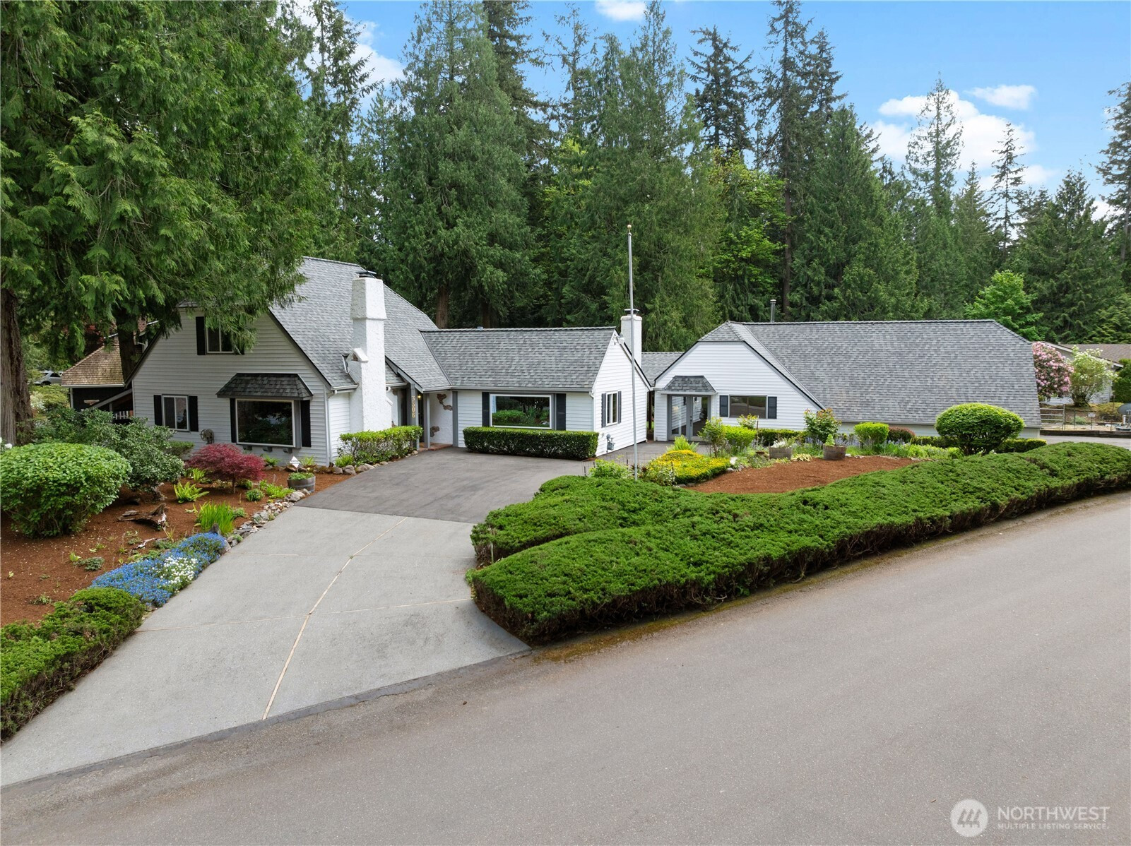 3306 217th Place SE, Sammamish, WA 98075