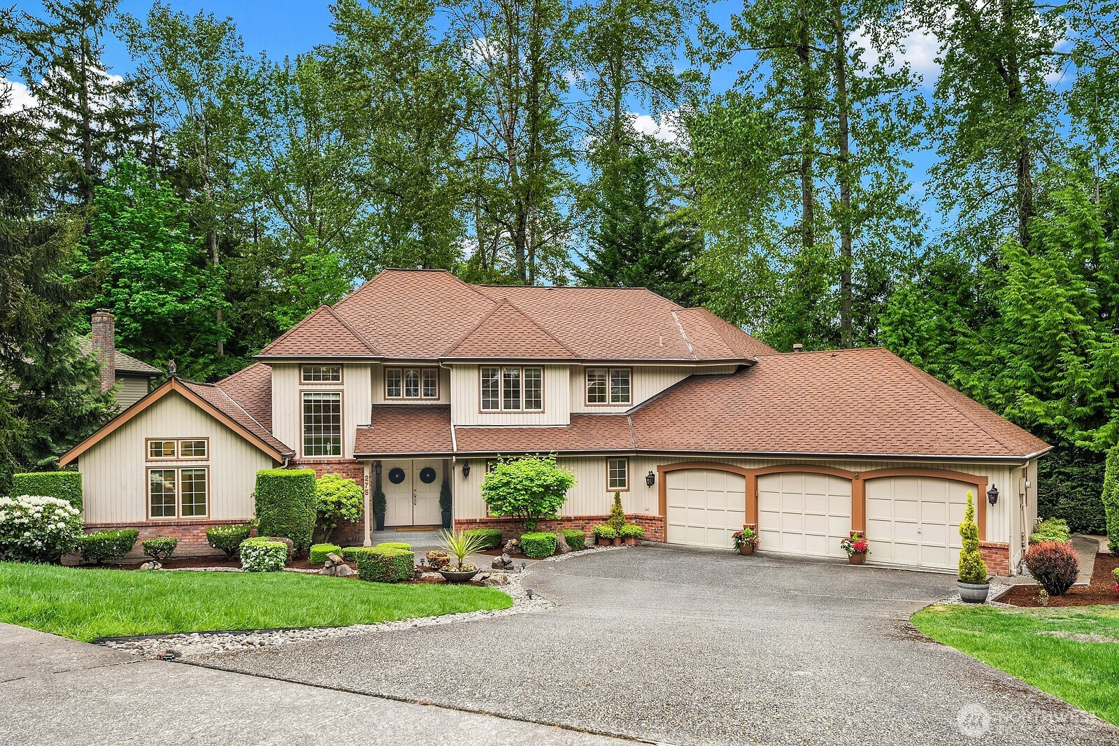 275 Mt Quay Drive NW, Issaquah, WA 98027