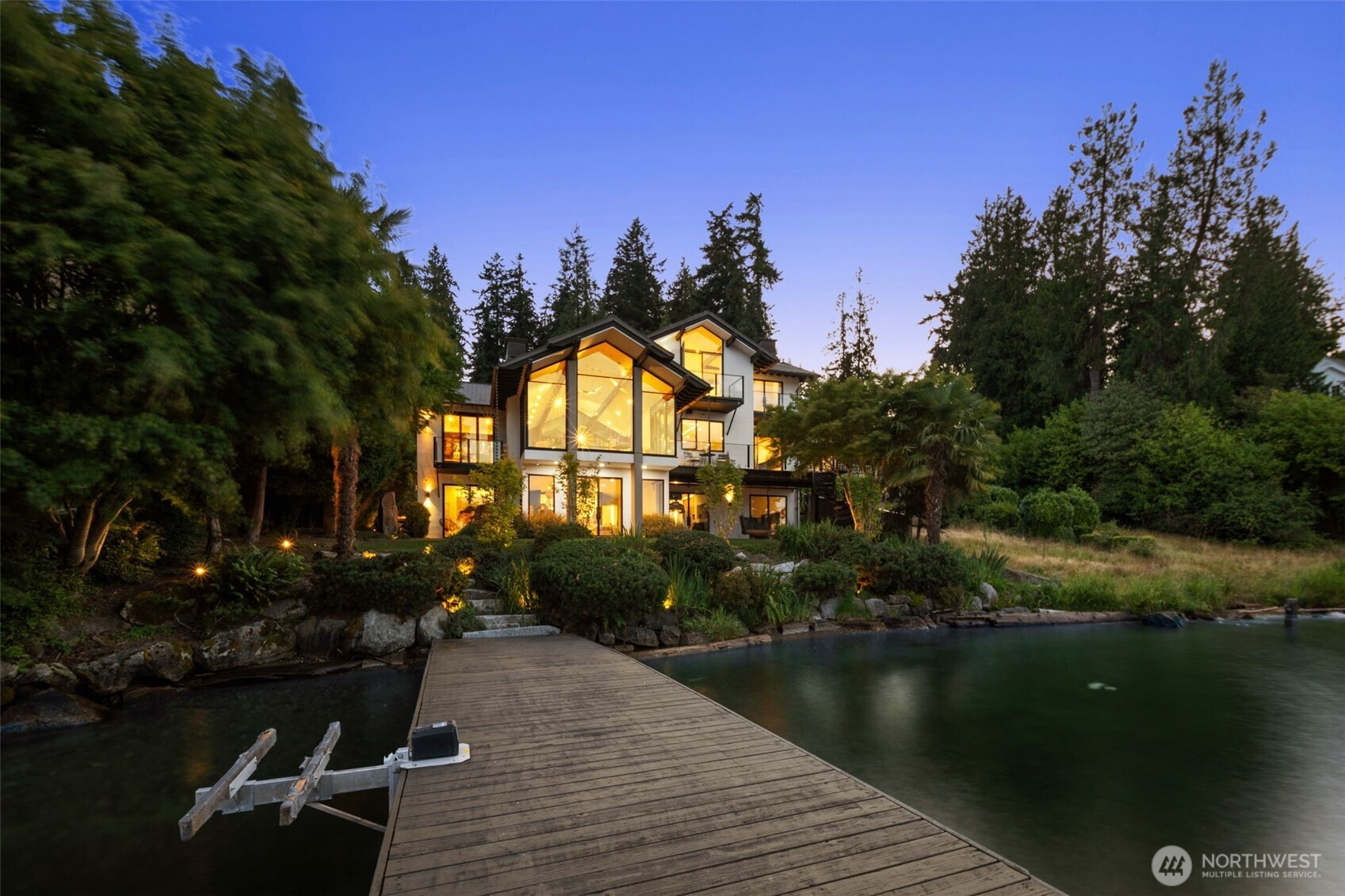 4014 E Mercer Way, Mercer Island, WA 98040