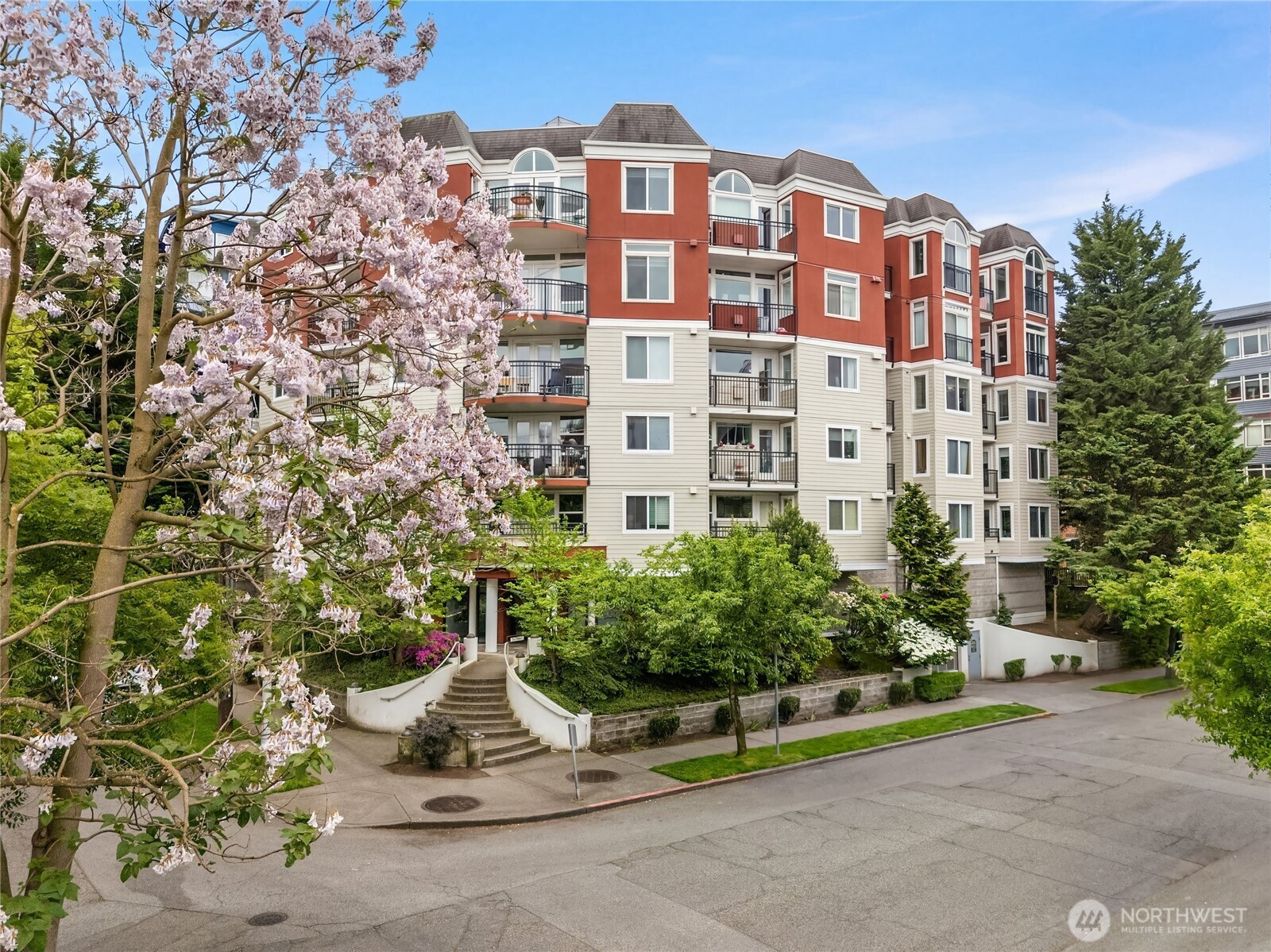 232 Belmont Avenue E, Seattle, WA 98102